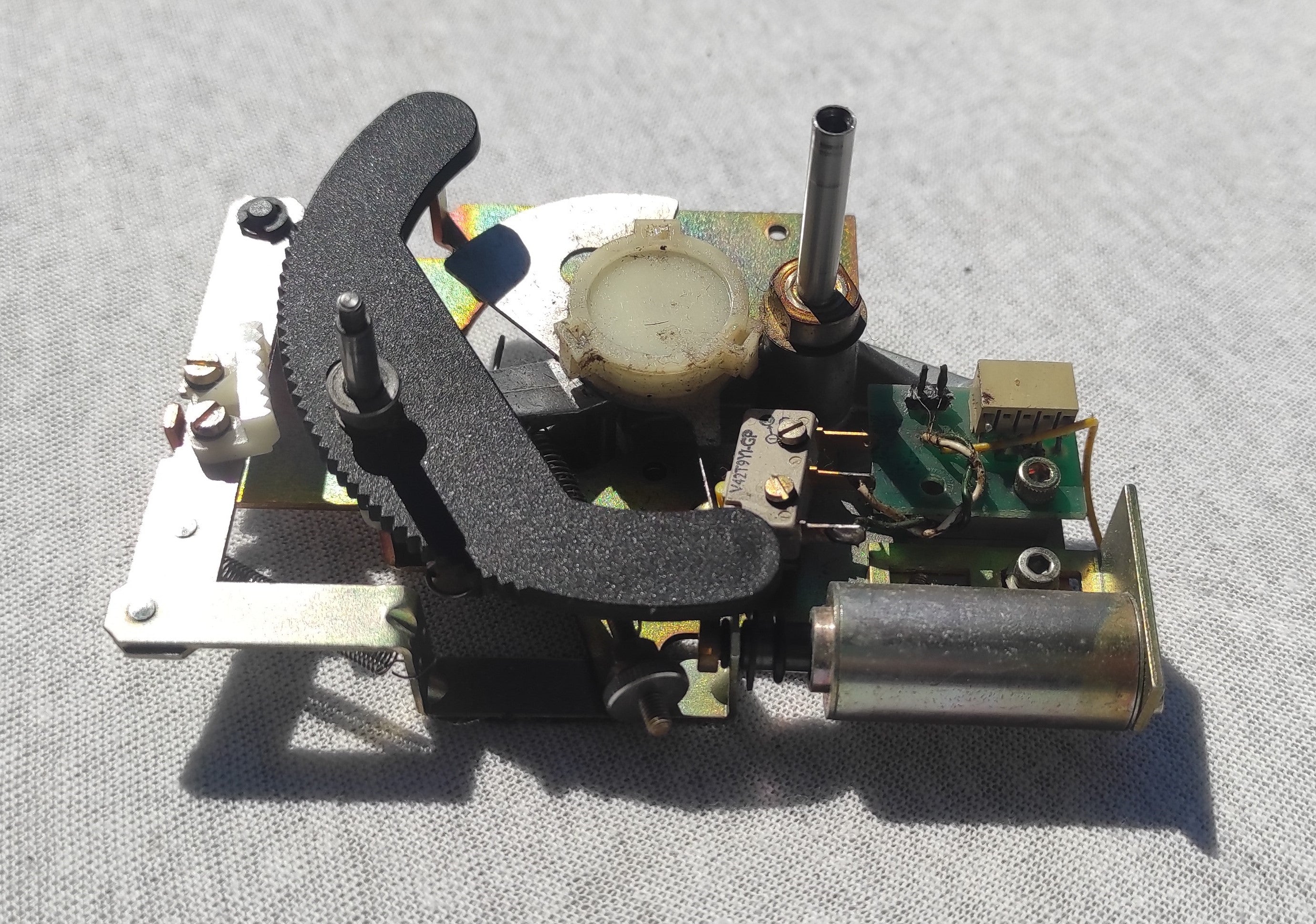 Studer ReVox B67 tape tension left PCB not tested, damaged