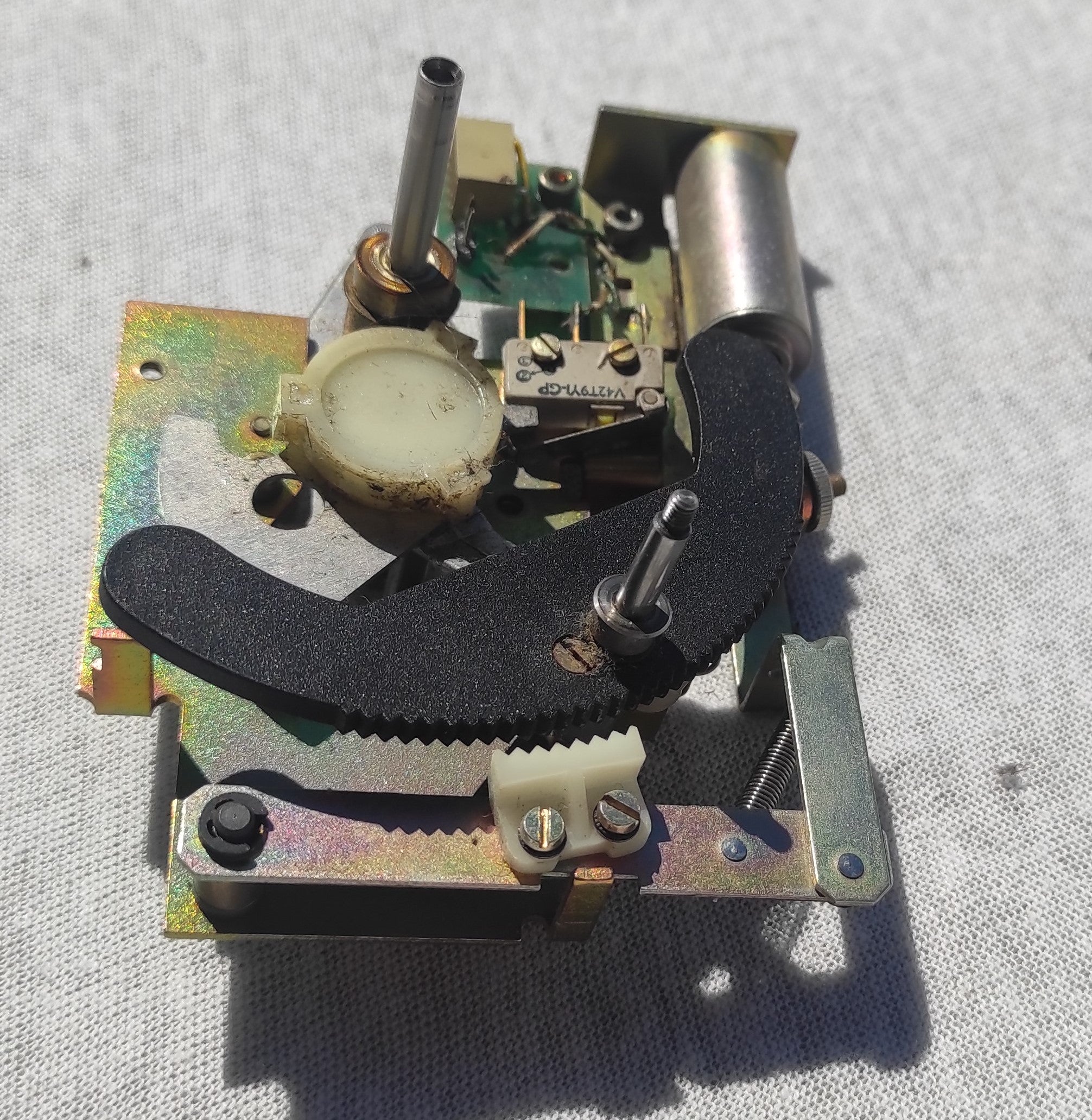Studer ReVox B67 tape tension left PCB not tested, damaged