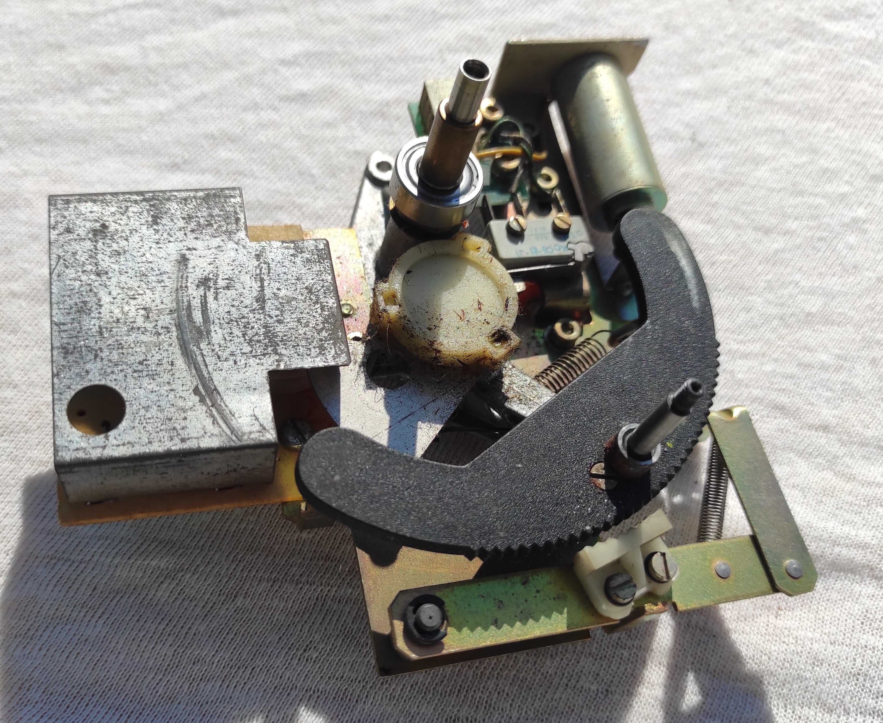 Studer ReVox B67 tape tension left PCB not tested #1