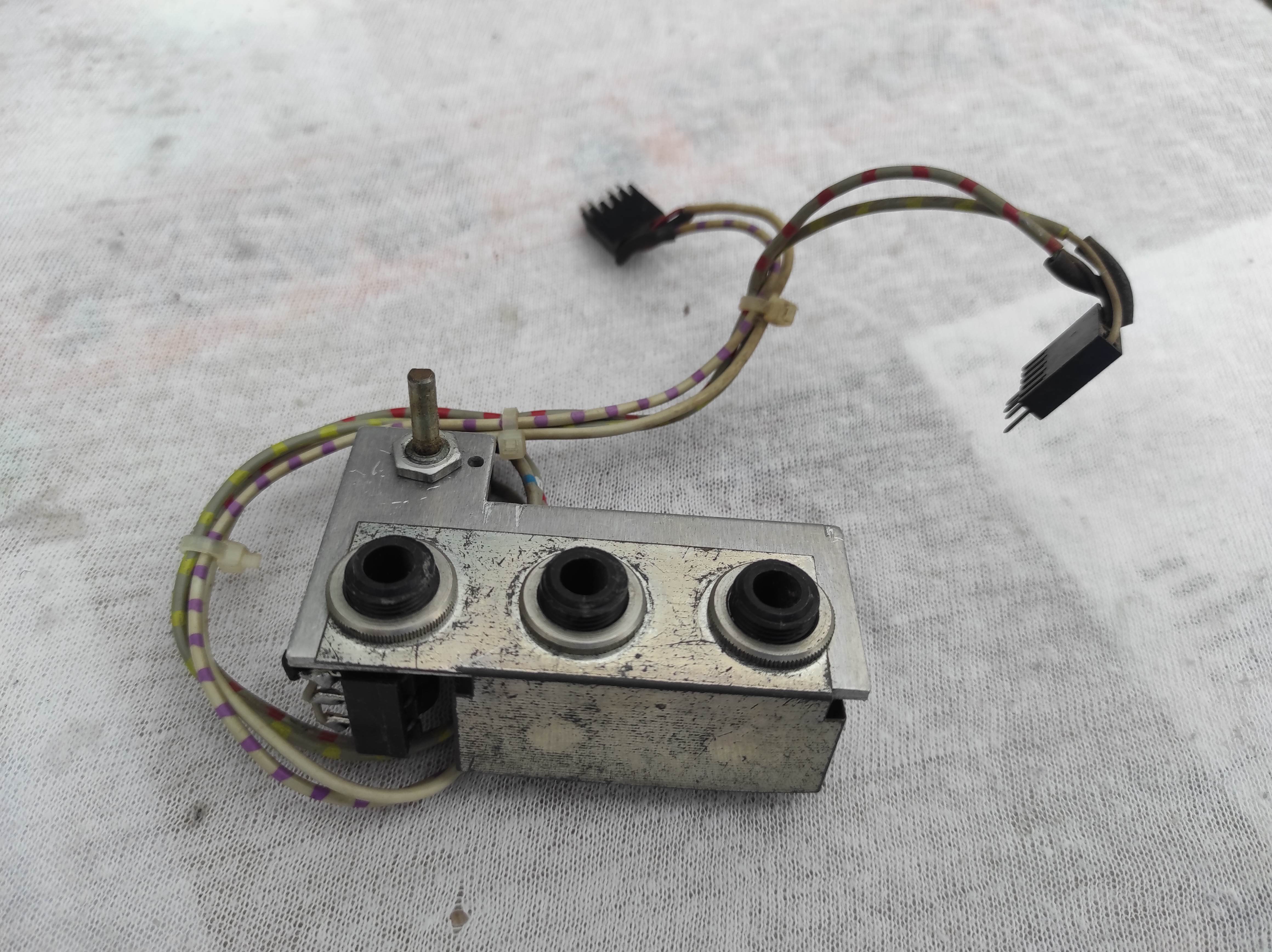 ASC AS 6000 headphones jacks volume regler