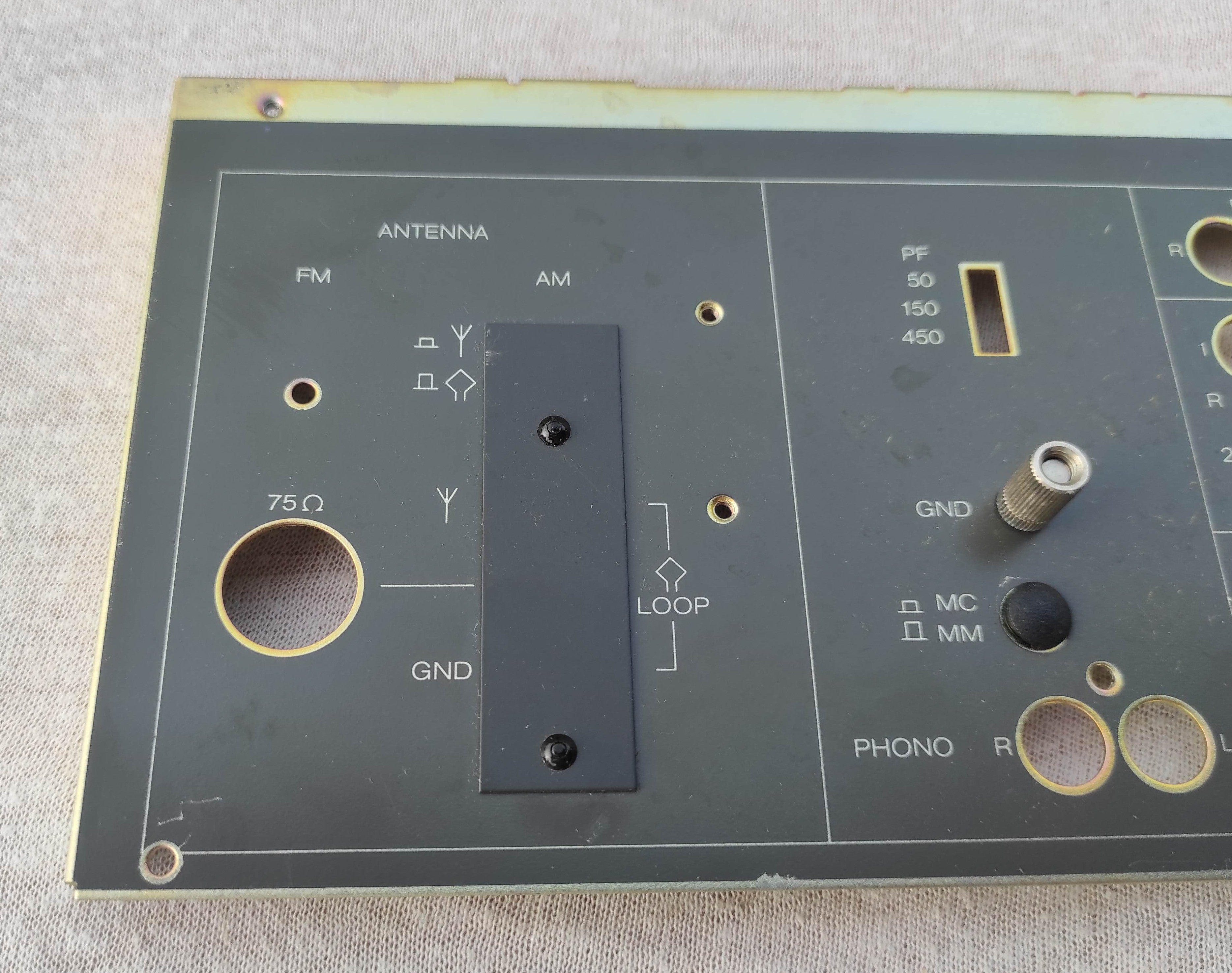 ReVox B285 rear panel used in good condition