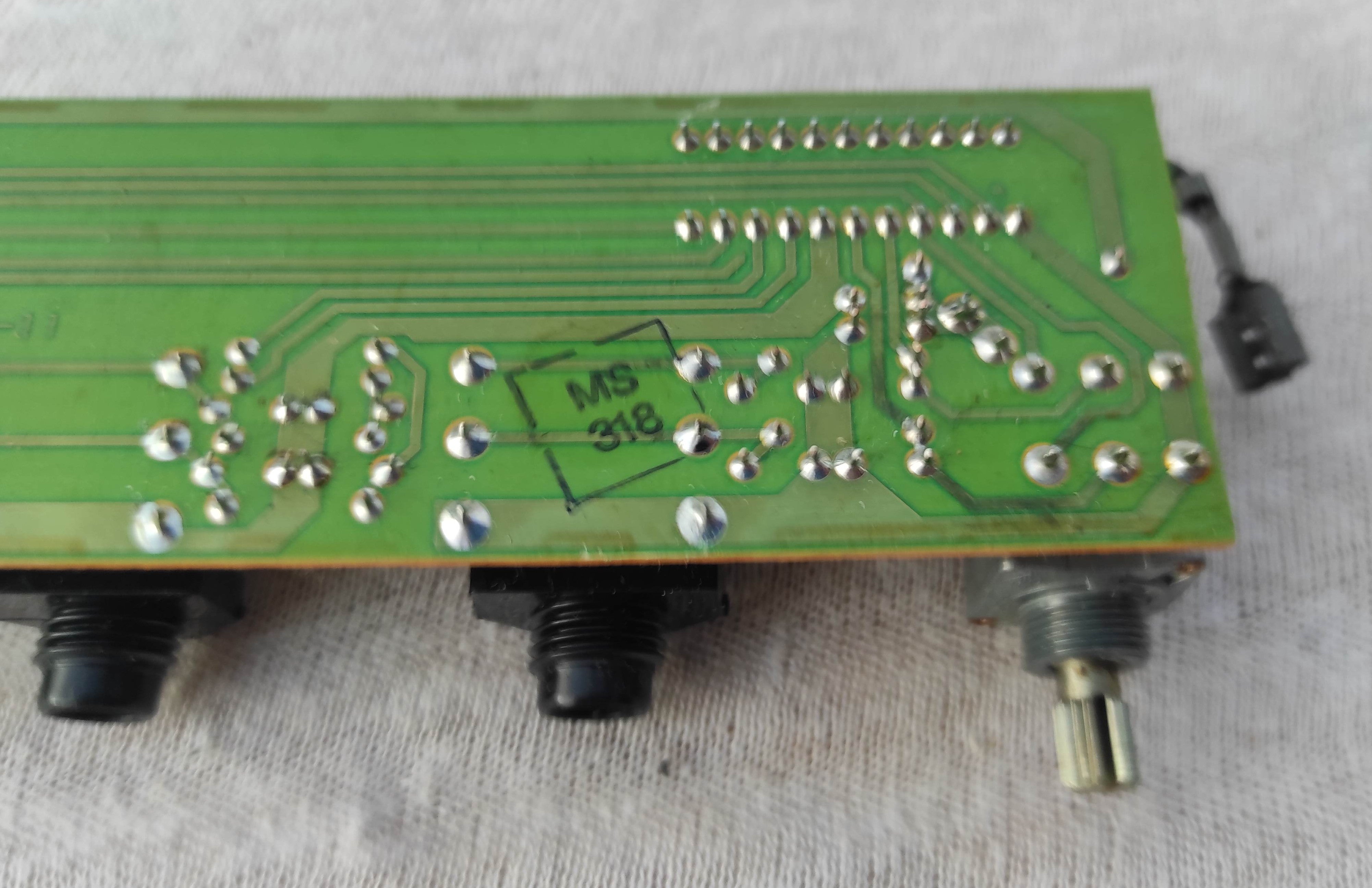 ReVox B261 1.726.860-11 headphones variable output PCB used