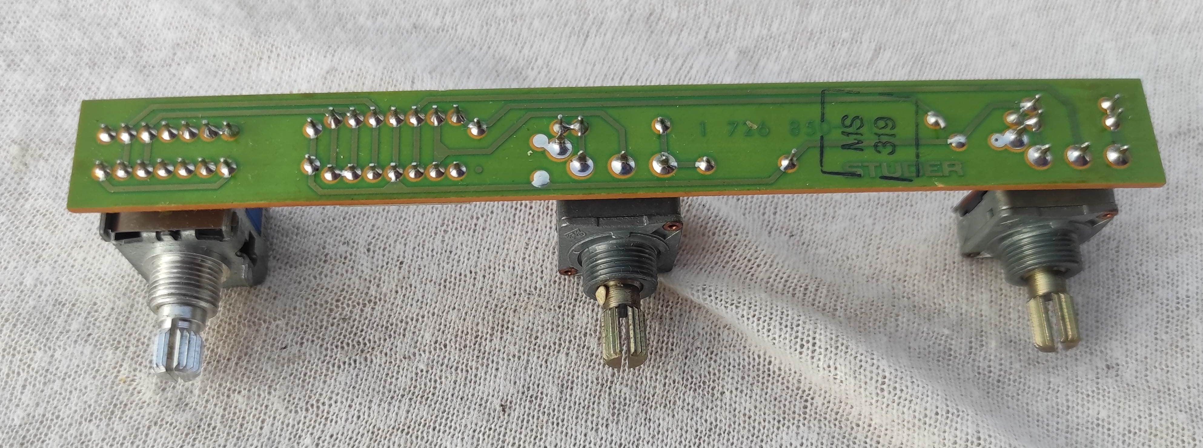 ReVox B261 1.726.850-11 PCB threshold display