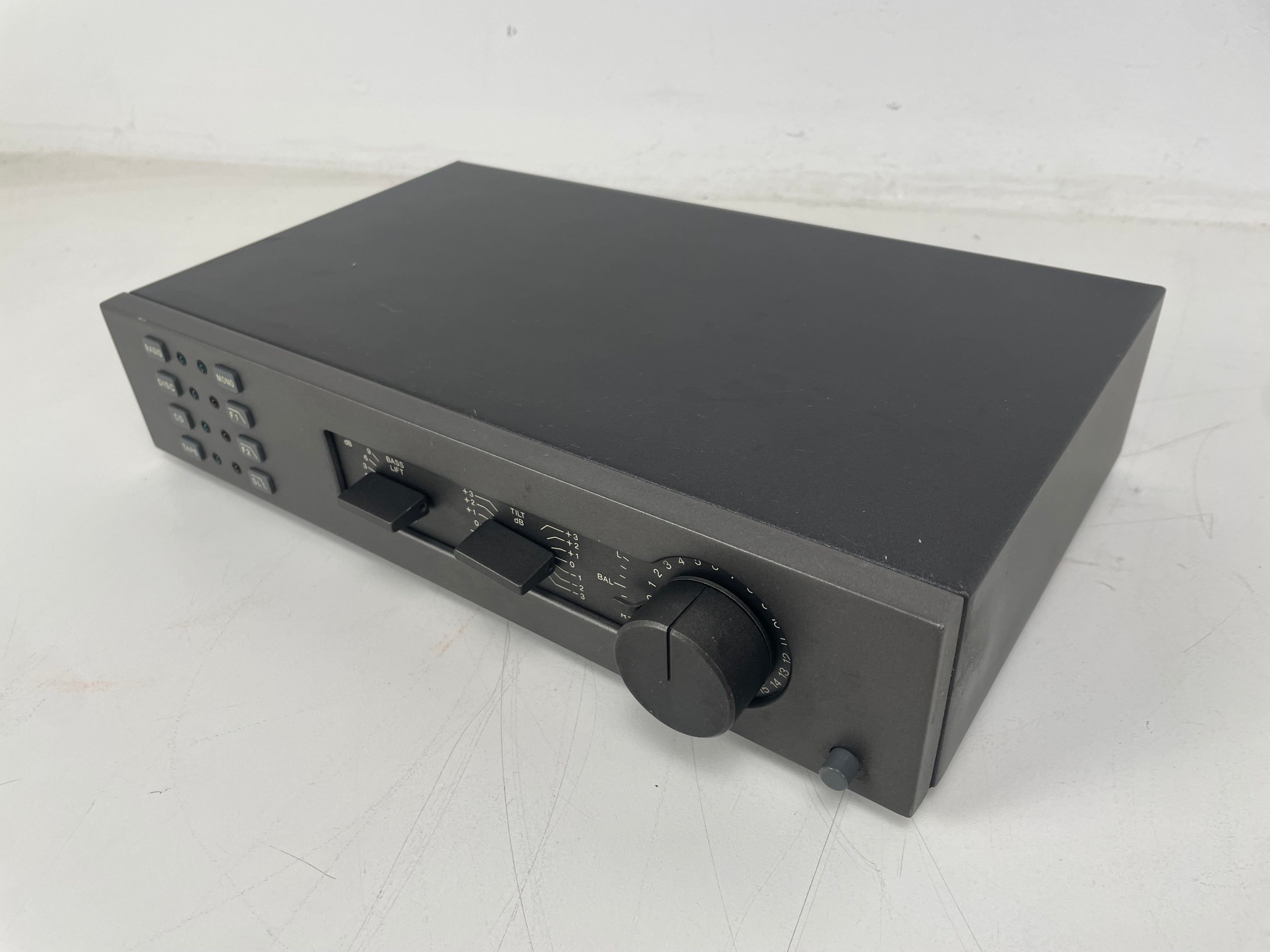 Quad - 34 Control Unit/303 Power Amplifier - Inc. Power/AUX Cable