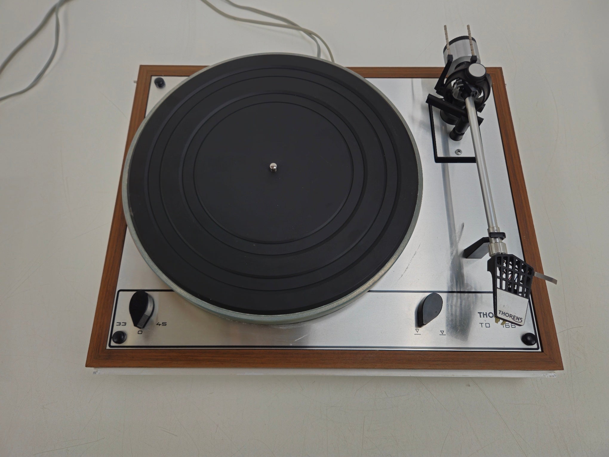 Thorens - TD 166 - 2-Speed Belt-Drive Suspended Chassis Turntable - New Belt