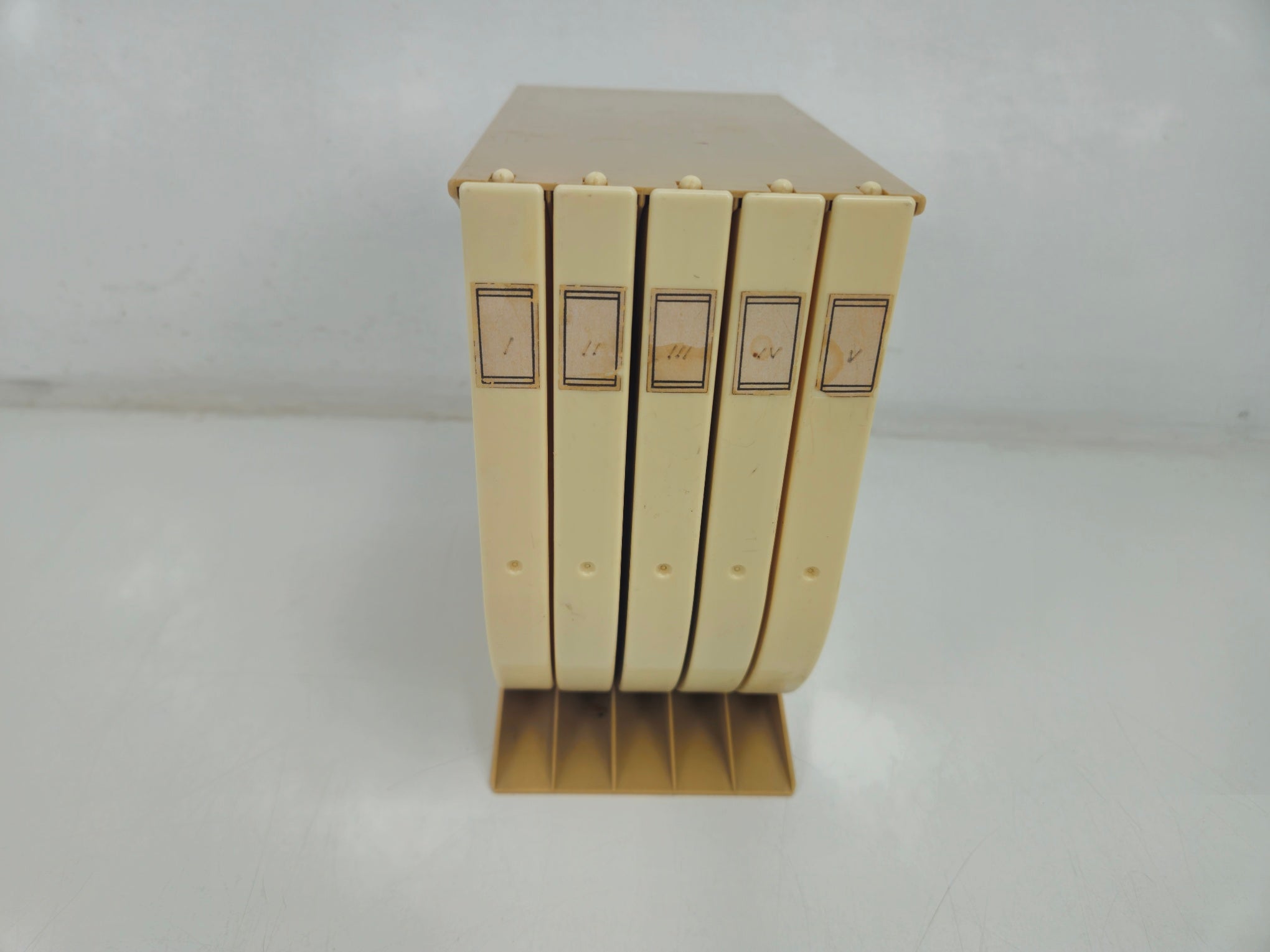 Schneider -  Archive box
