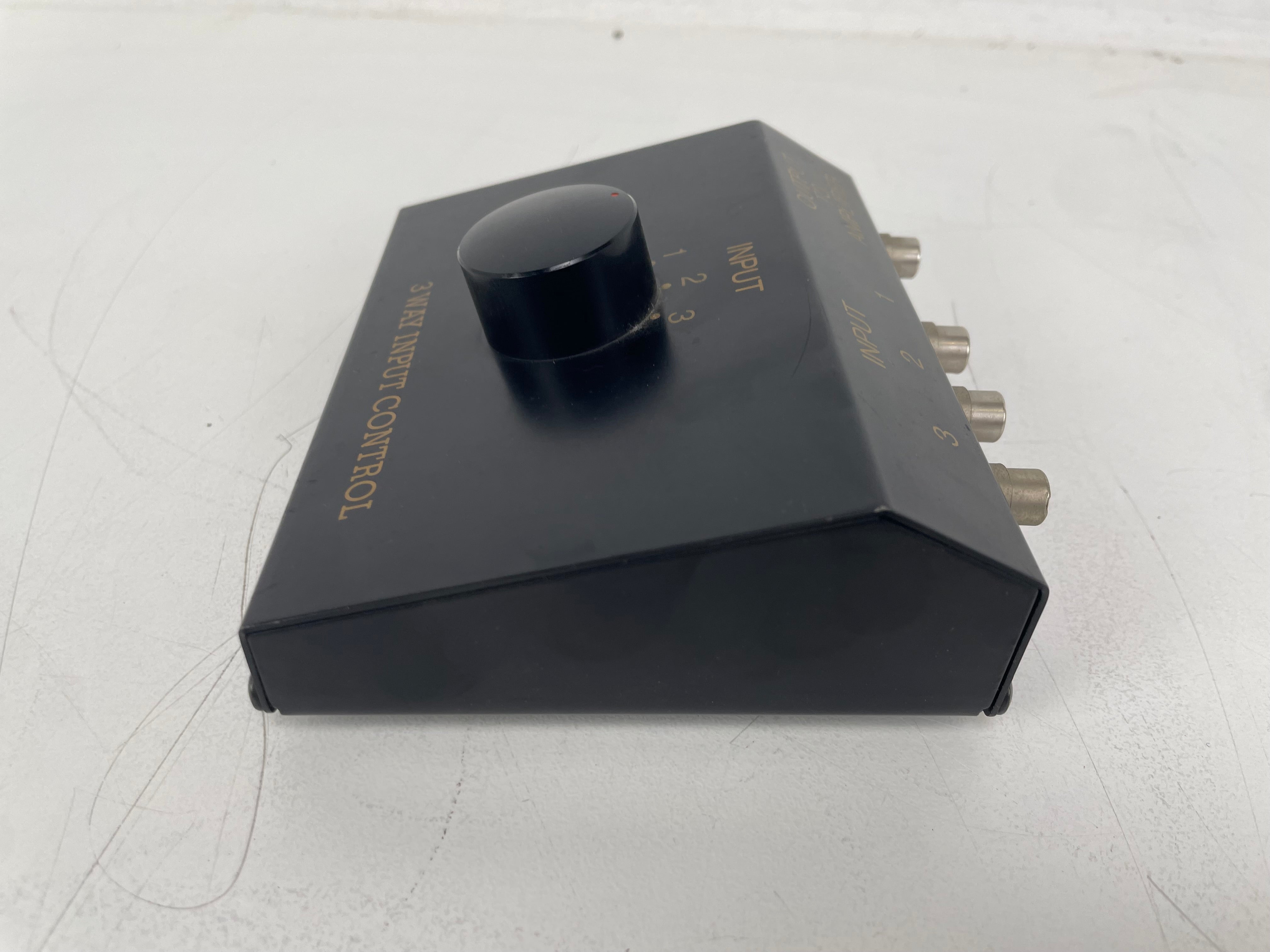 3-Way Input Control - RCA