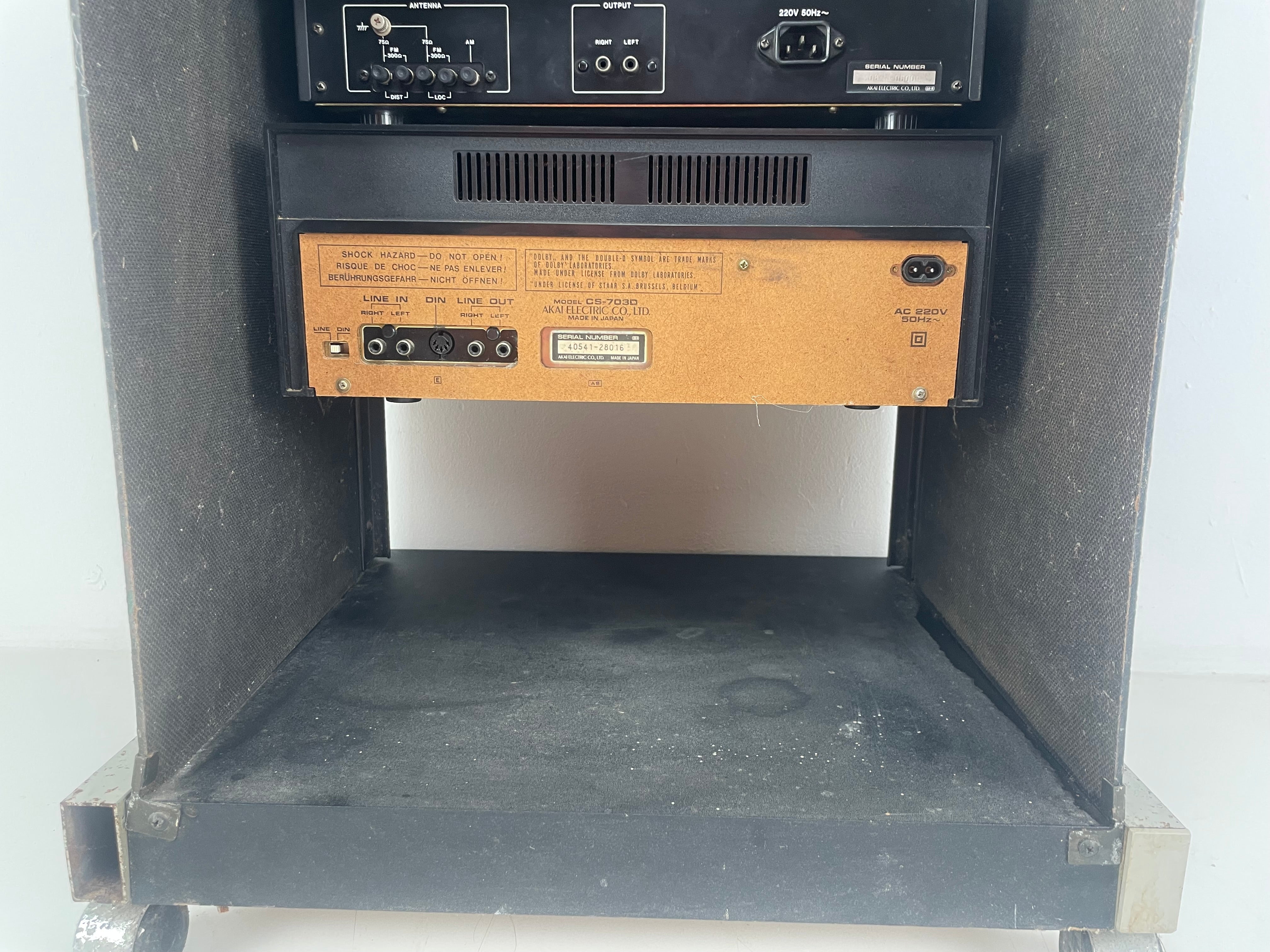 AKAI - AM-2250 / AT-2250 / CS-703D in Original AKAI Rack