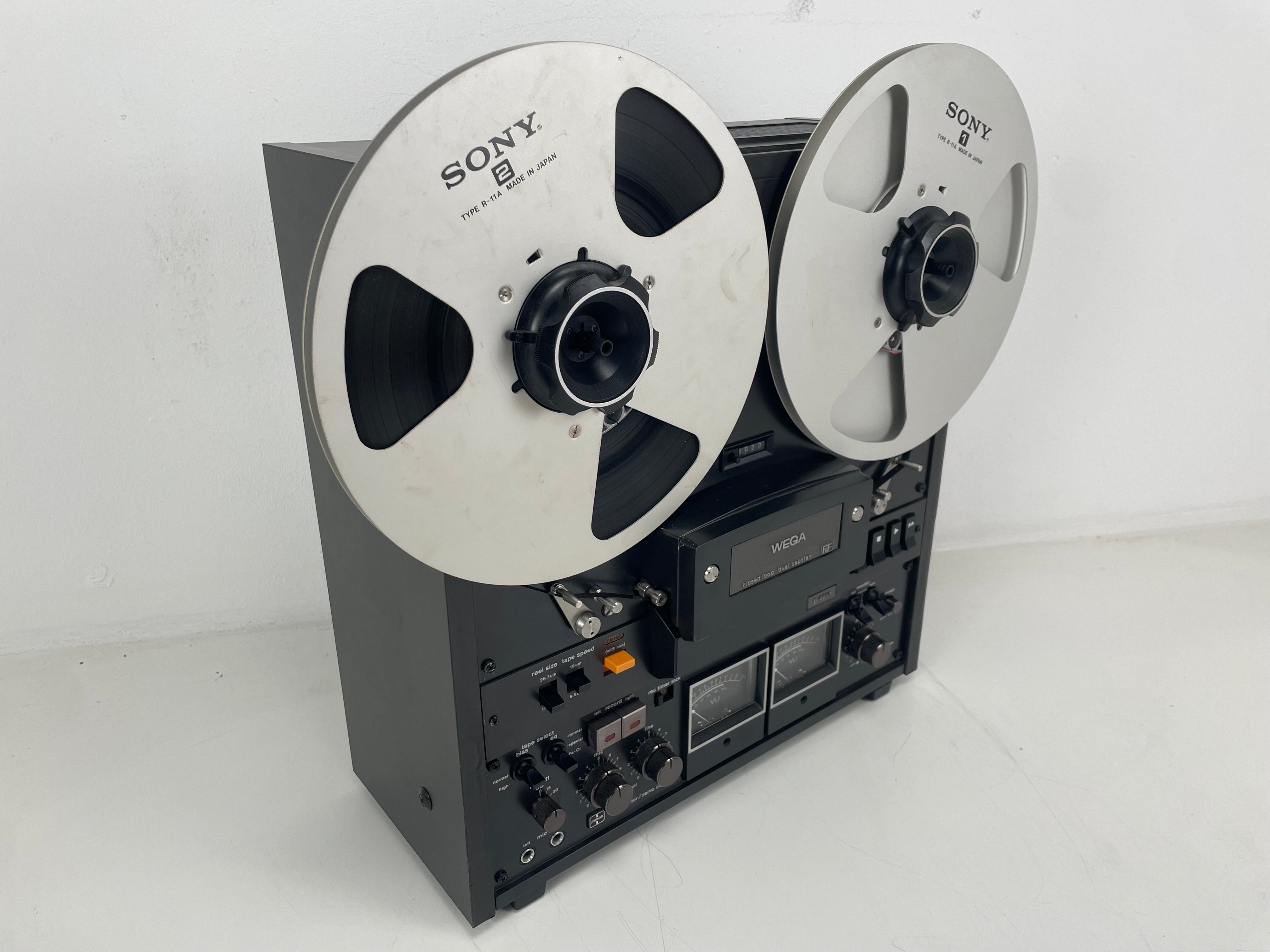 Wega (Sony) - B4610 - Reel to Reel Recorder - Closed Loop System - Dual Capstan