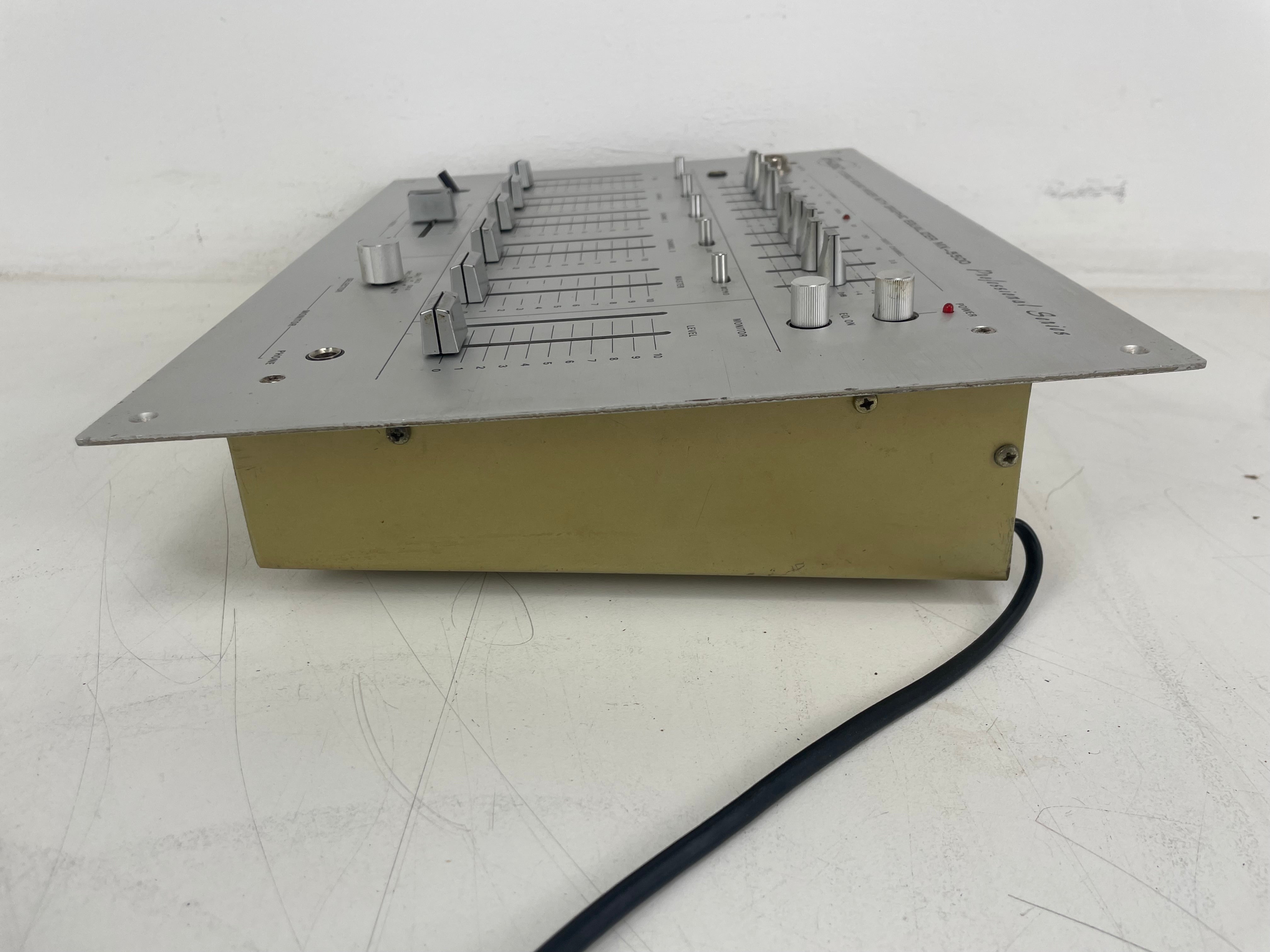 Phoenic - MX-5500 - Stereo Mixer With Equalizer - As is