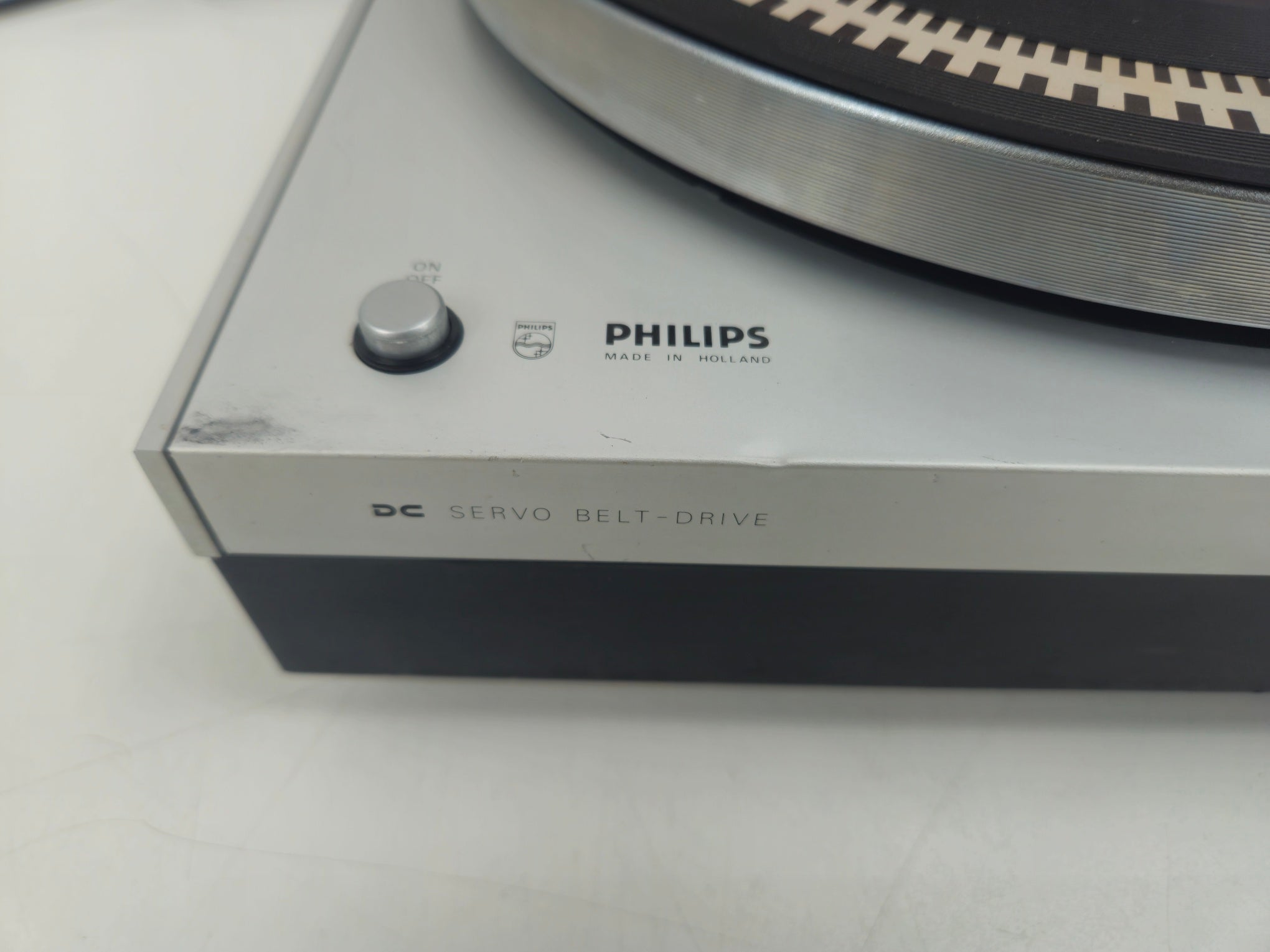 Philips - 312 Electronic - 2-Speed Belt-Drive Turntable - GP400 - New belt
