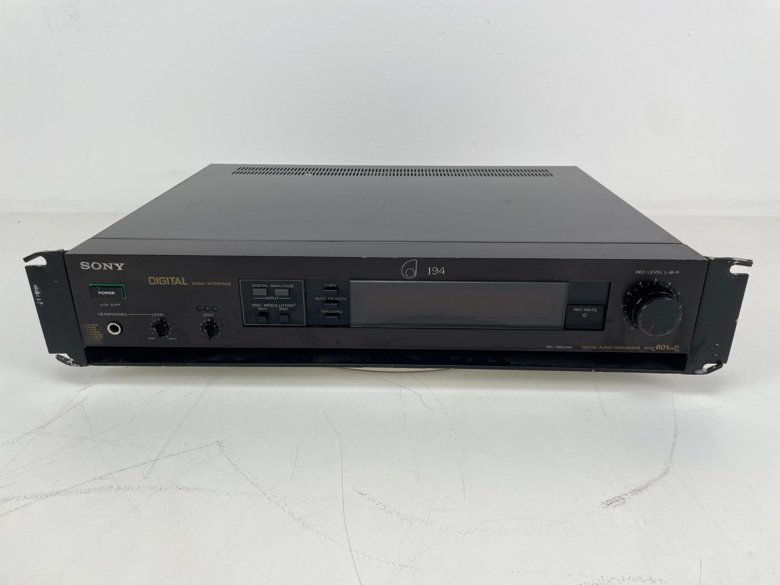 Sony PCM-601ESD Digital Audio Interface - In 19'' Rack mount