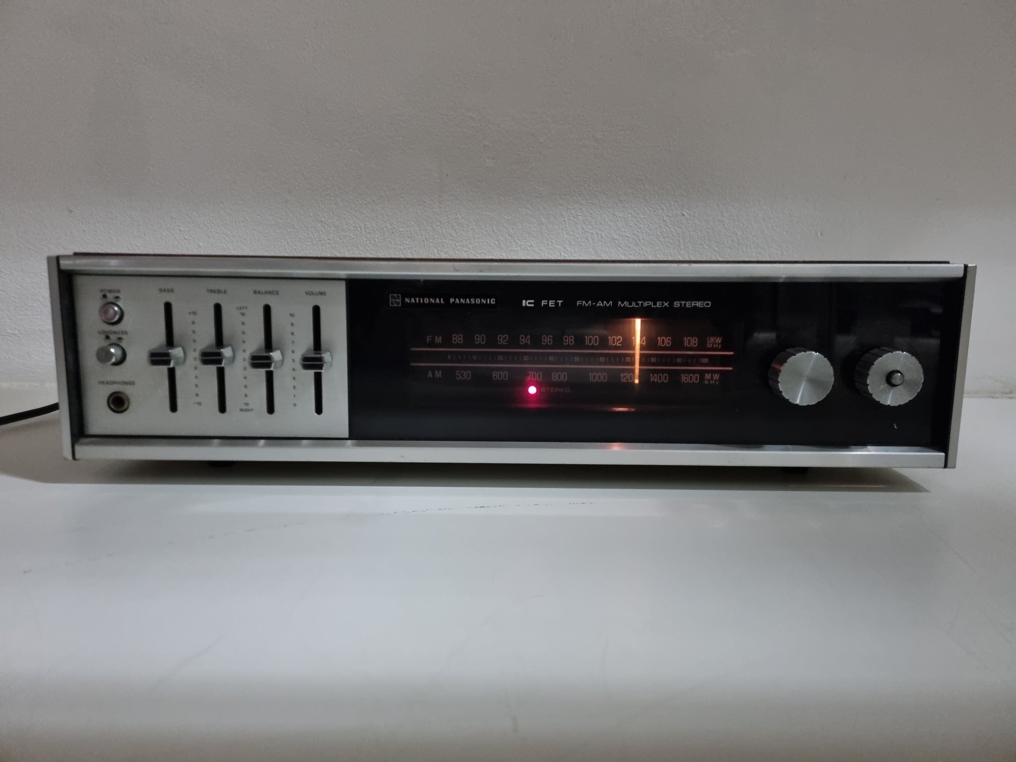 Panasonic RE-7720BS - FM-AM Stereo - Receiver