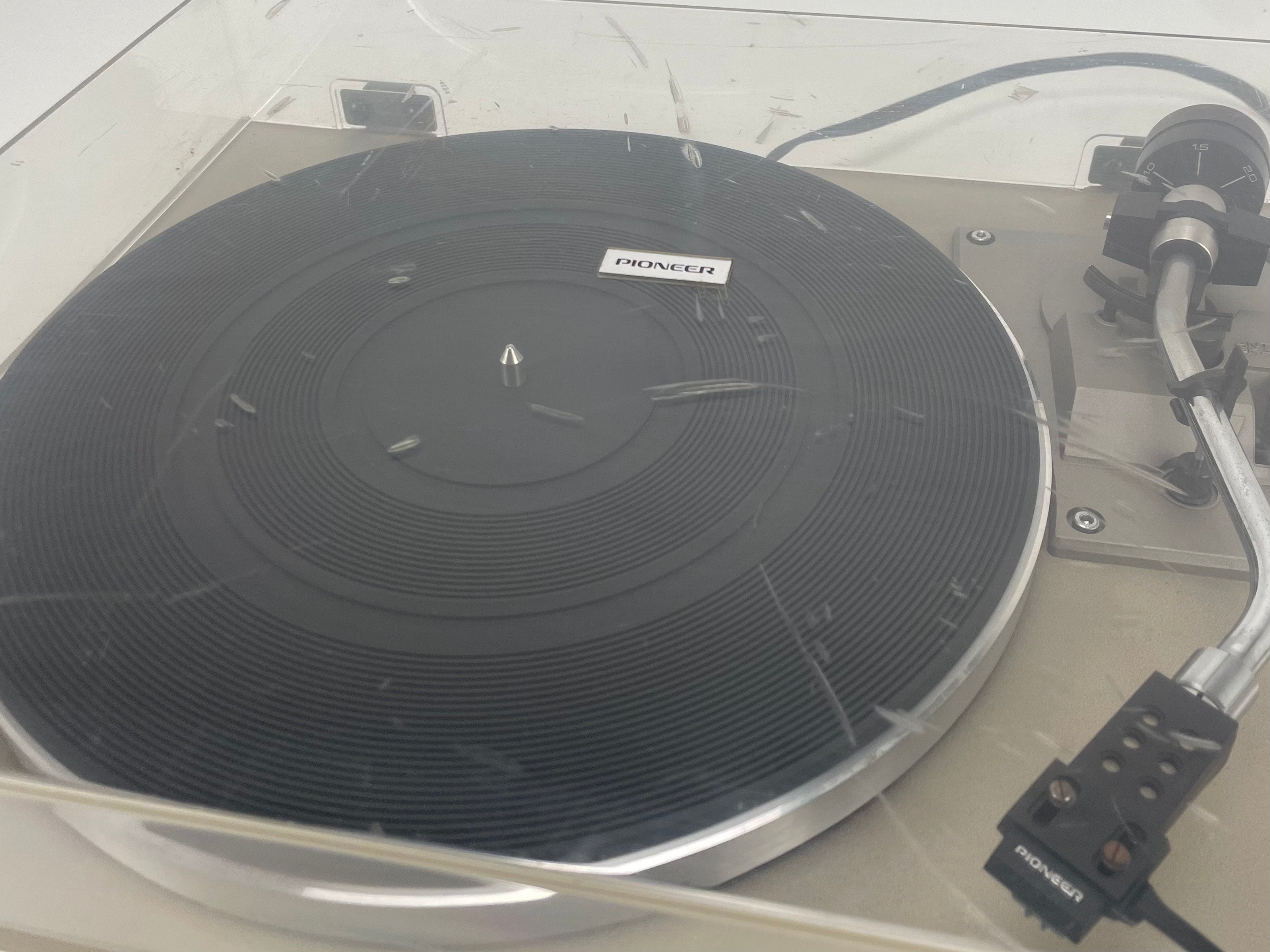 Pioneer Stereo Turntable PL-512 with Excel Es70s cartridge - Not so nice cover