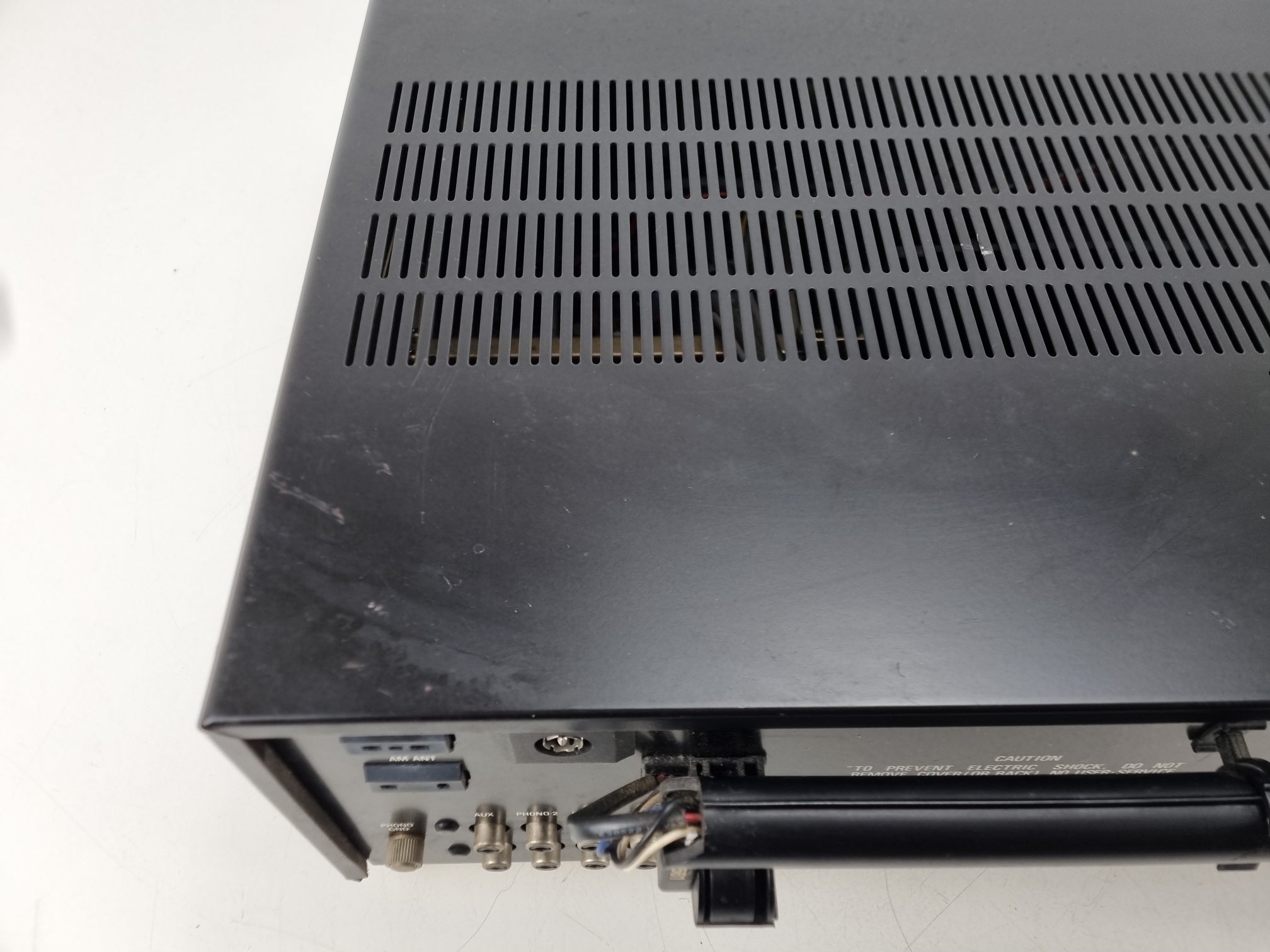 Philips AH-683 AM/FM stereo-ontvanger - Potmeters gereinigd - Eén schakelaar vervangen - Nieuwe lampjes