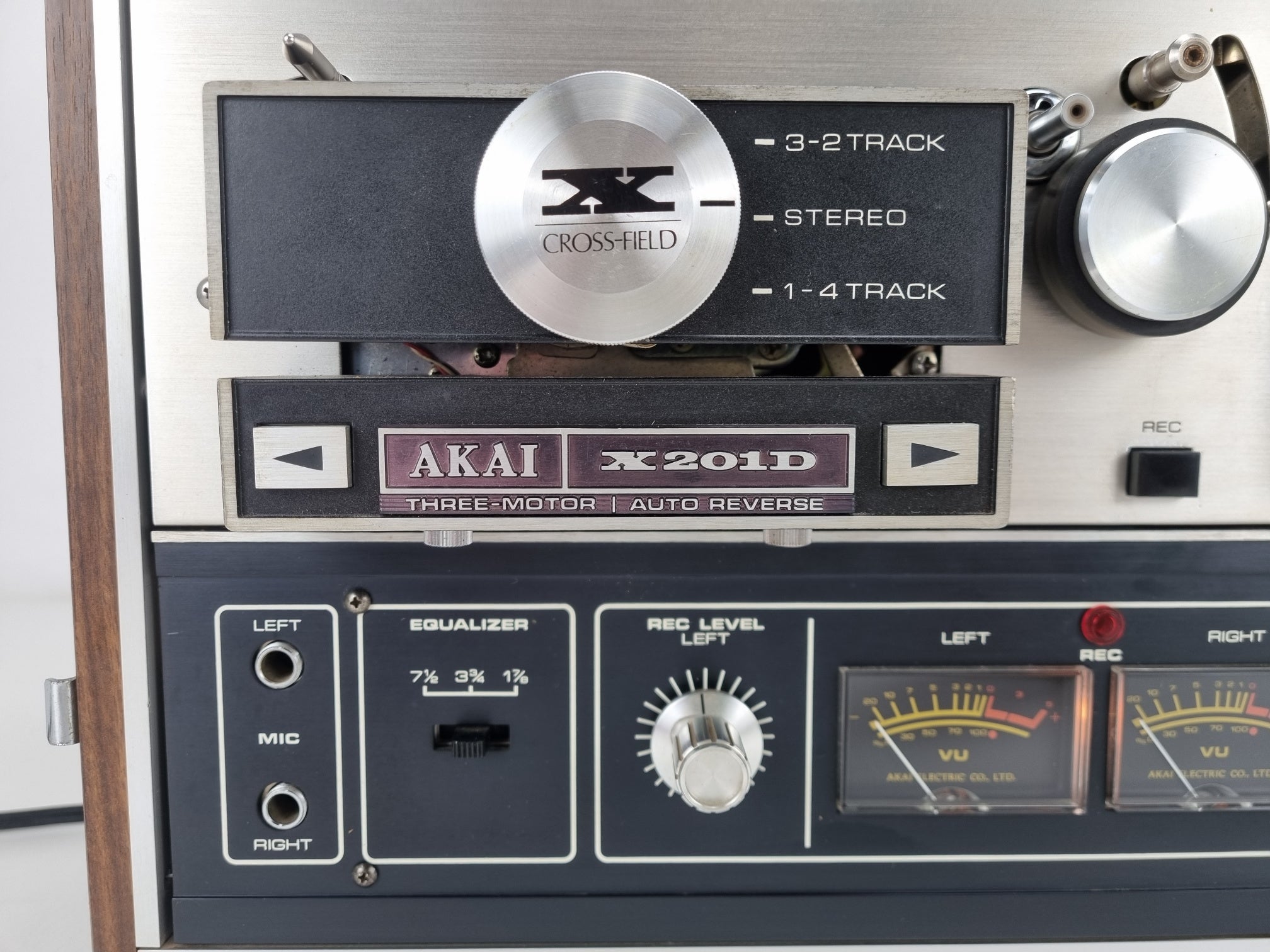 Akai X-201D - 1/4'' bandrecorder - 4 sporen 2 kanalen - Met deksel