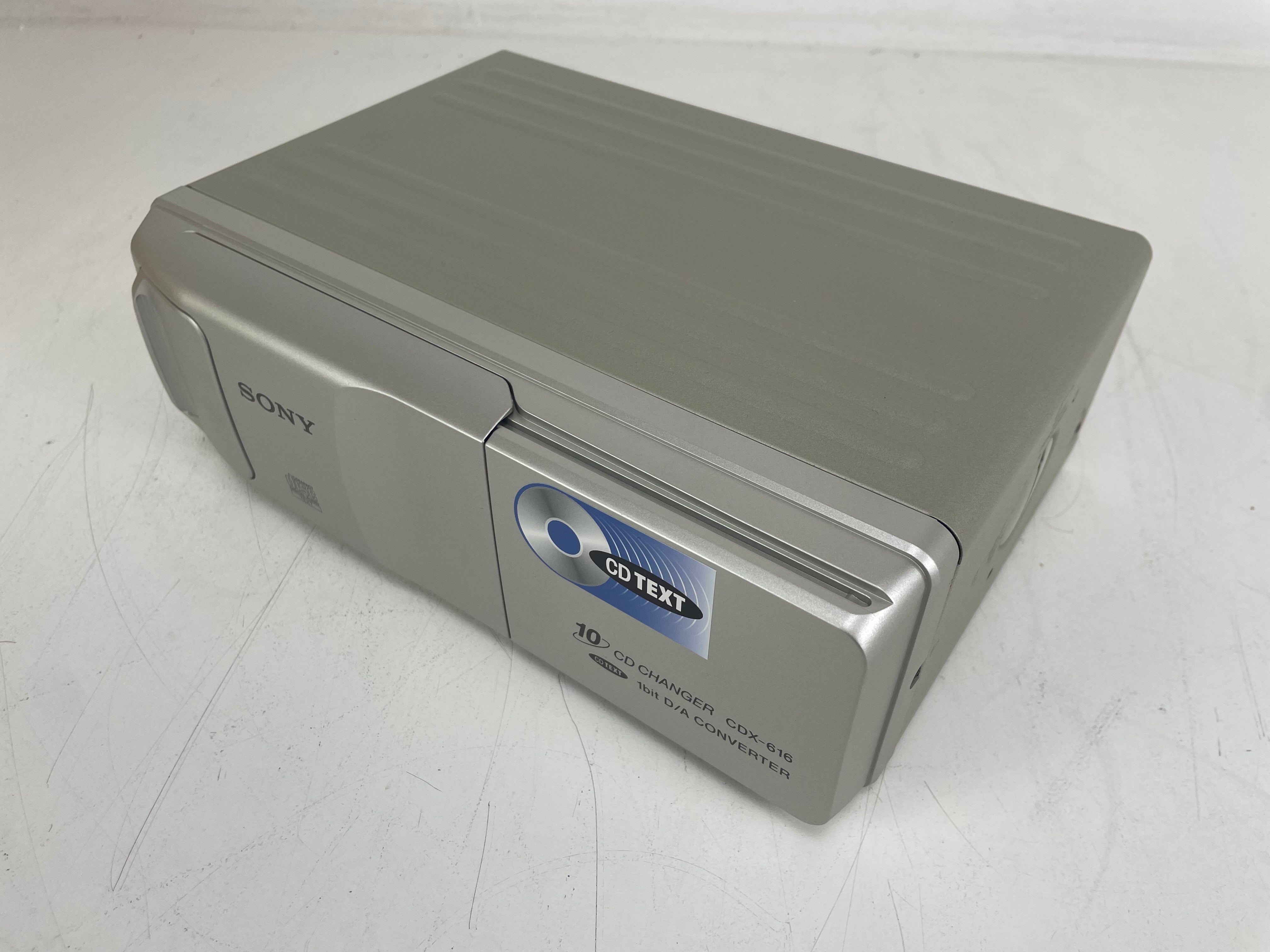 Sony - CDX616 - CD Changer - Inc. Original box/Accessoires - NOS