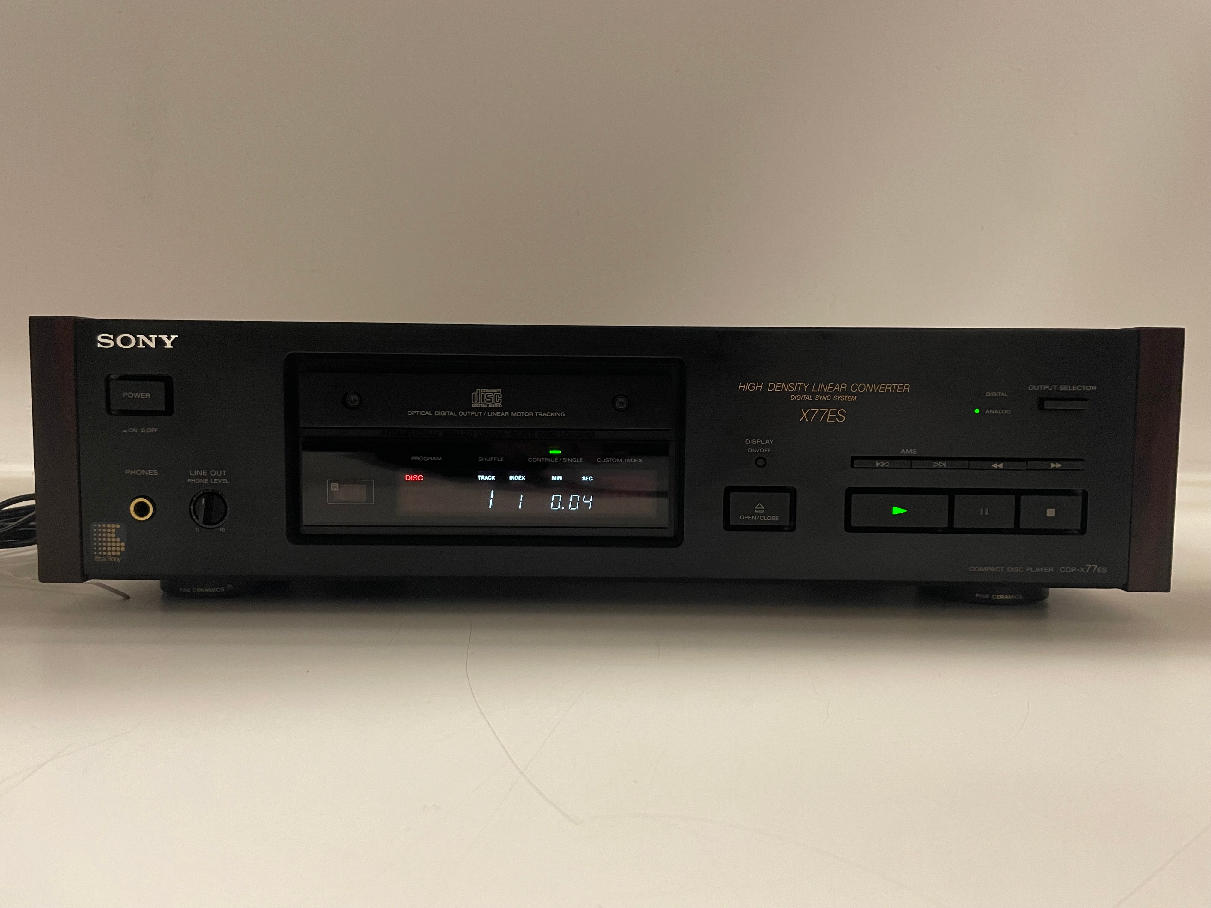 Sony - CDP-X77ES - CD Player - ES-Series - With Remote