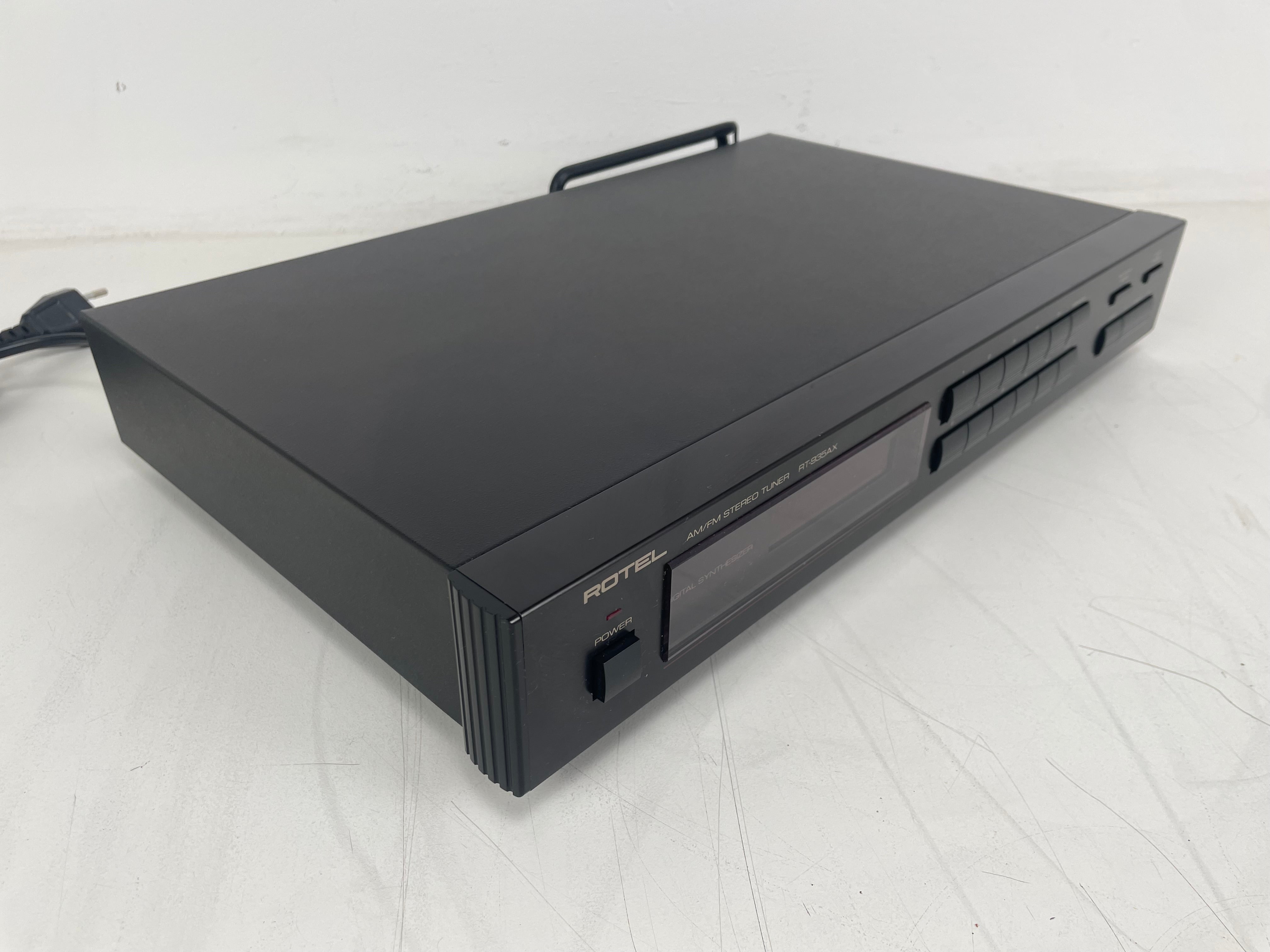 Rotel - RT935AX - AM/FM Stereo Tuner