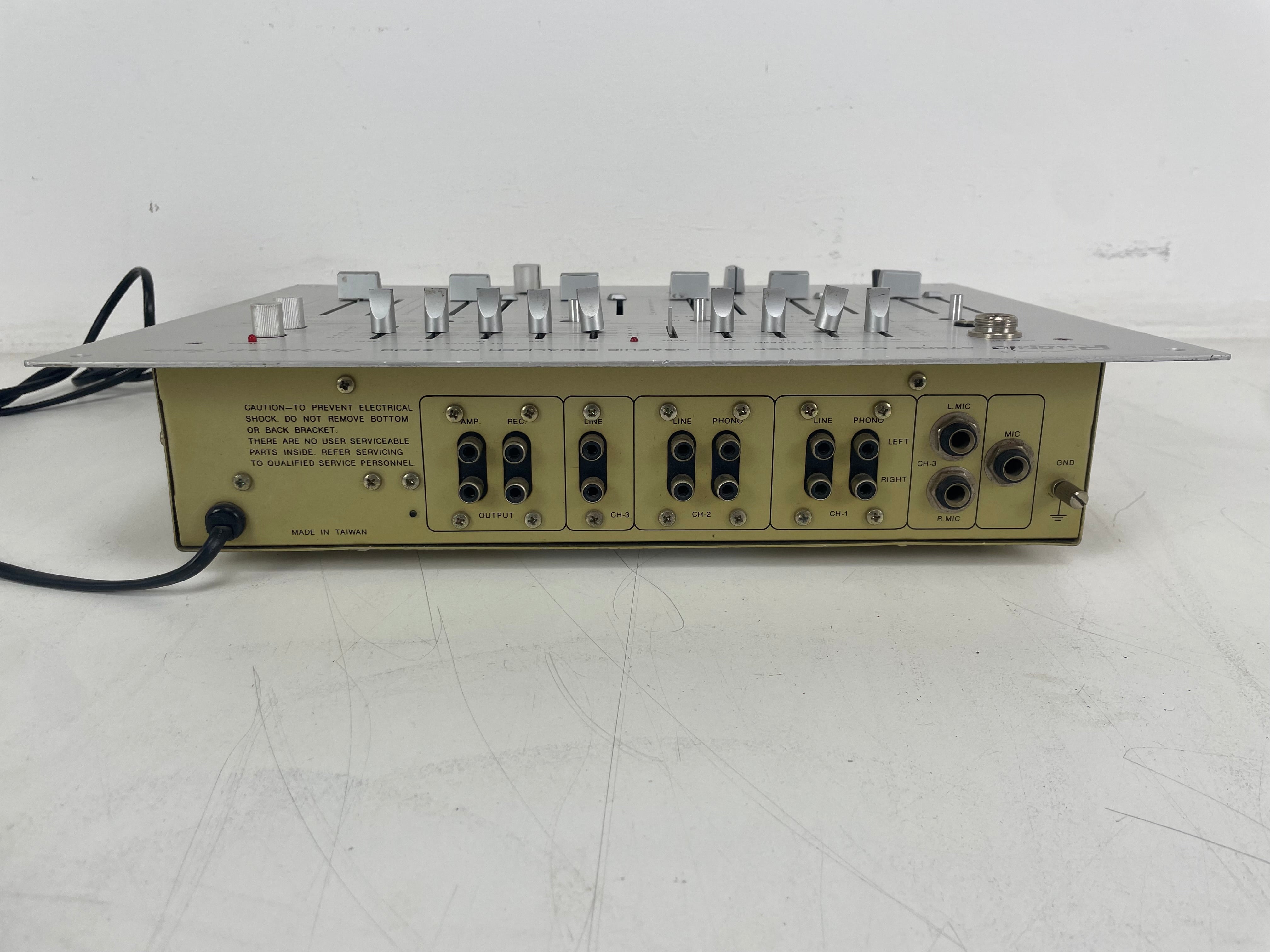Phoenic - MX-5500 - Stereo Mixer With Equalizer - As is