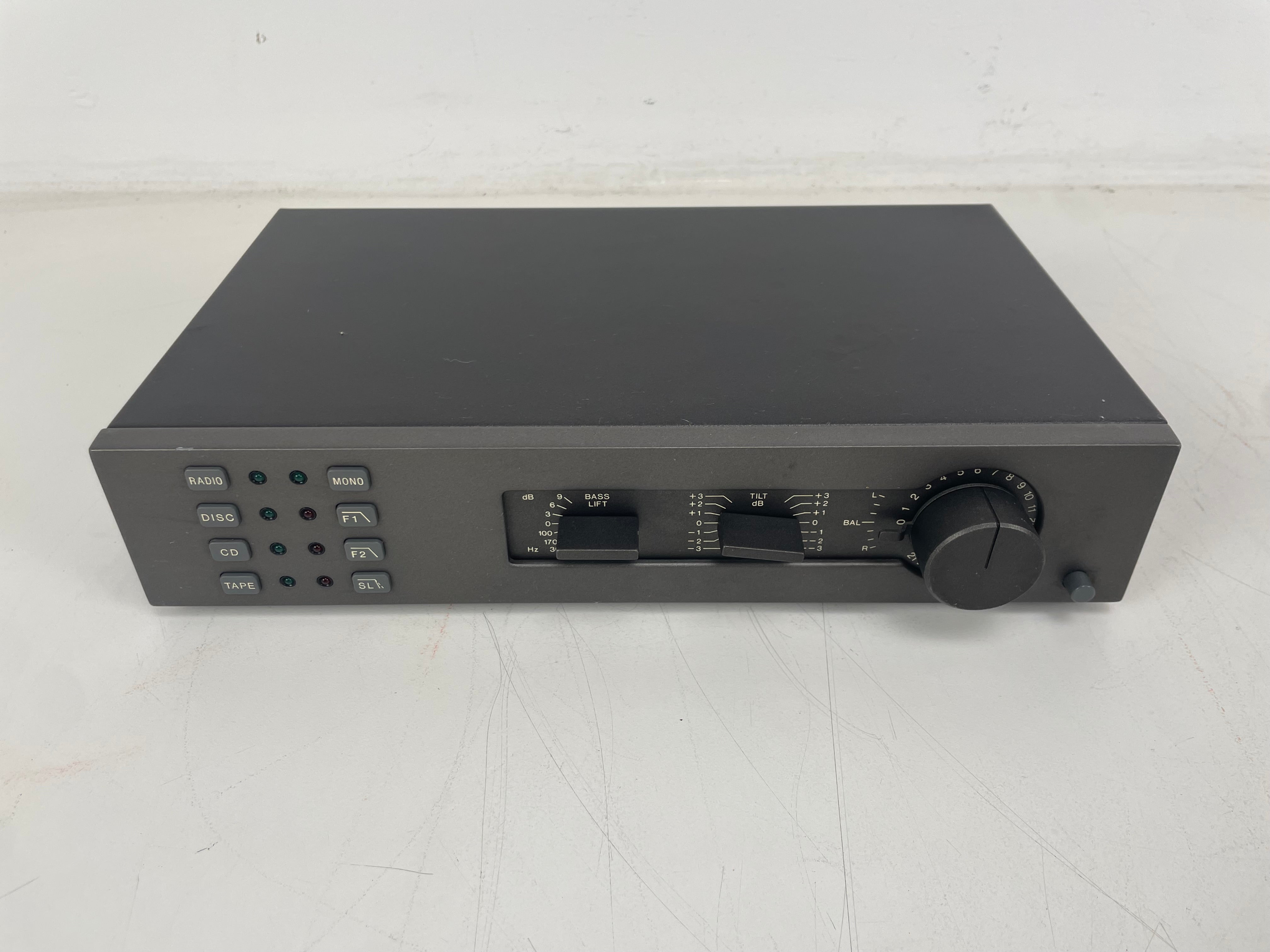 Quad - 34 Control Unit/303 Power Amplifier - Inc. Power/AUX Cable