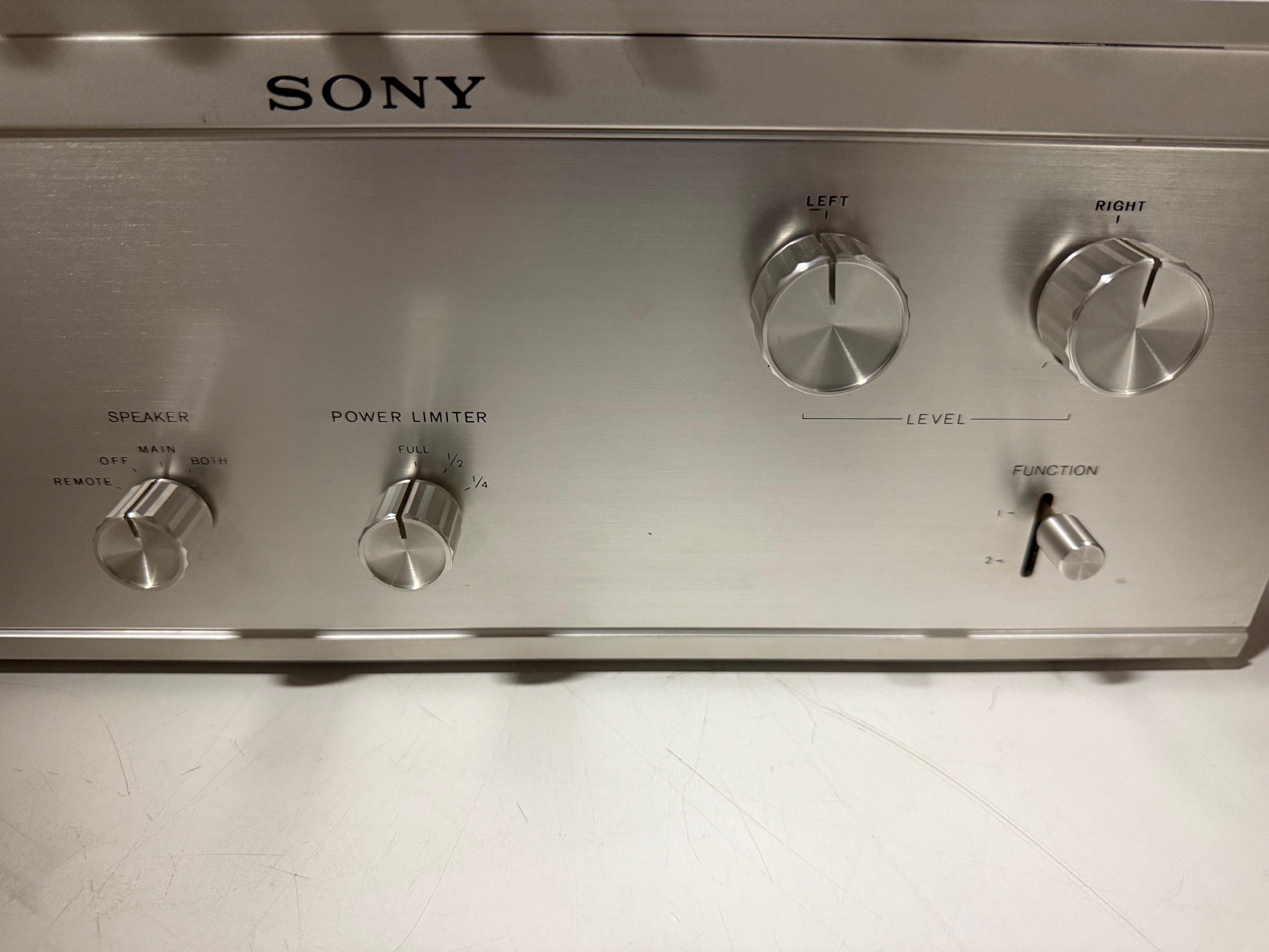 Sony ST-5130 tuner / TA-2000F voorversterker / TA-3200F stereo-versterker set