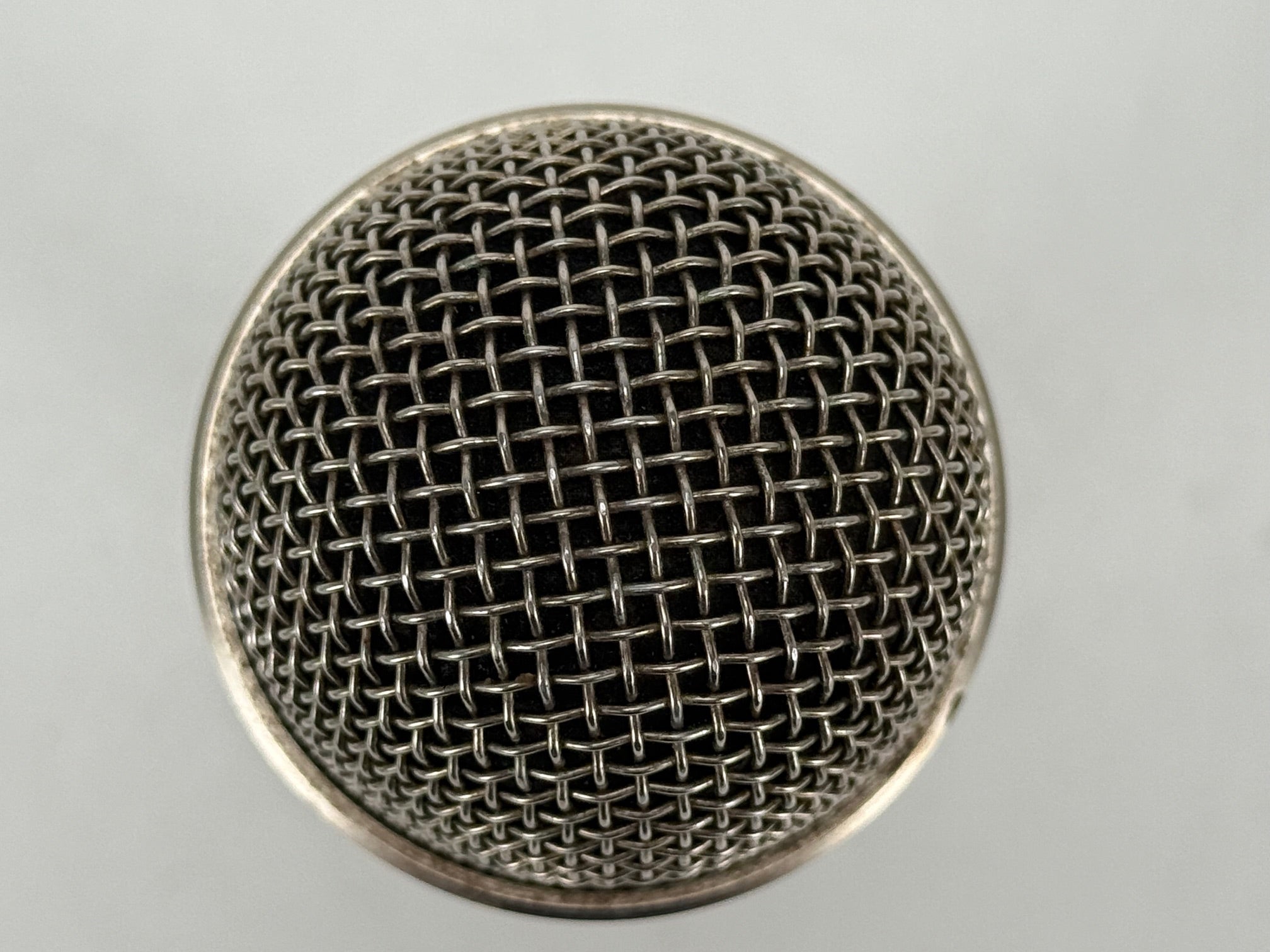 AKG D330BT Dynamic Hyper-cardioid Microphone With Case