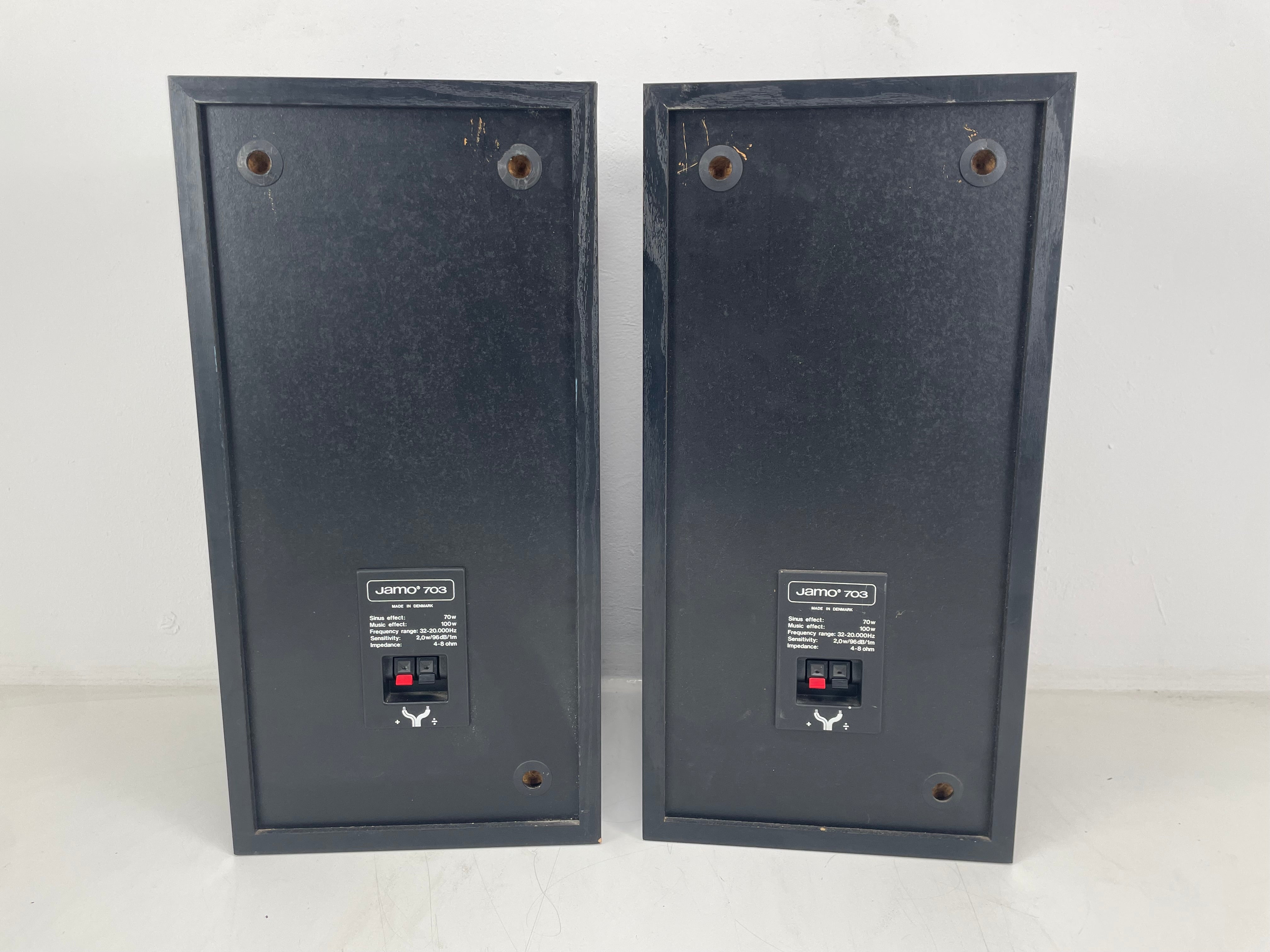 JAMO - 703 - Speakers