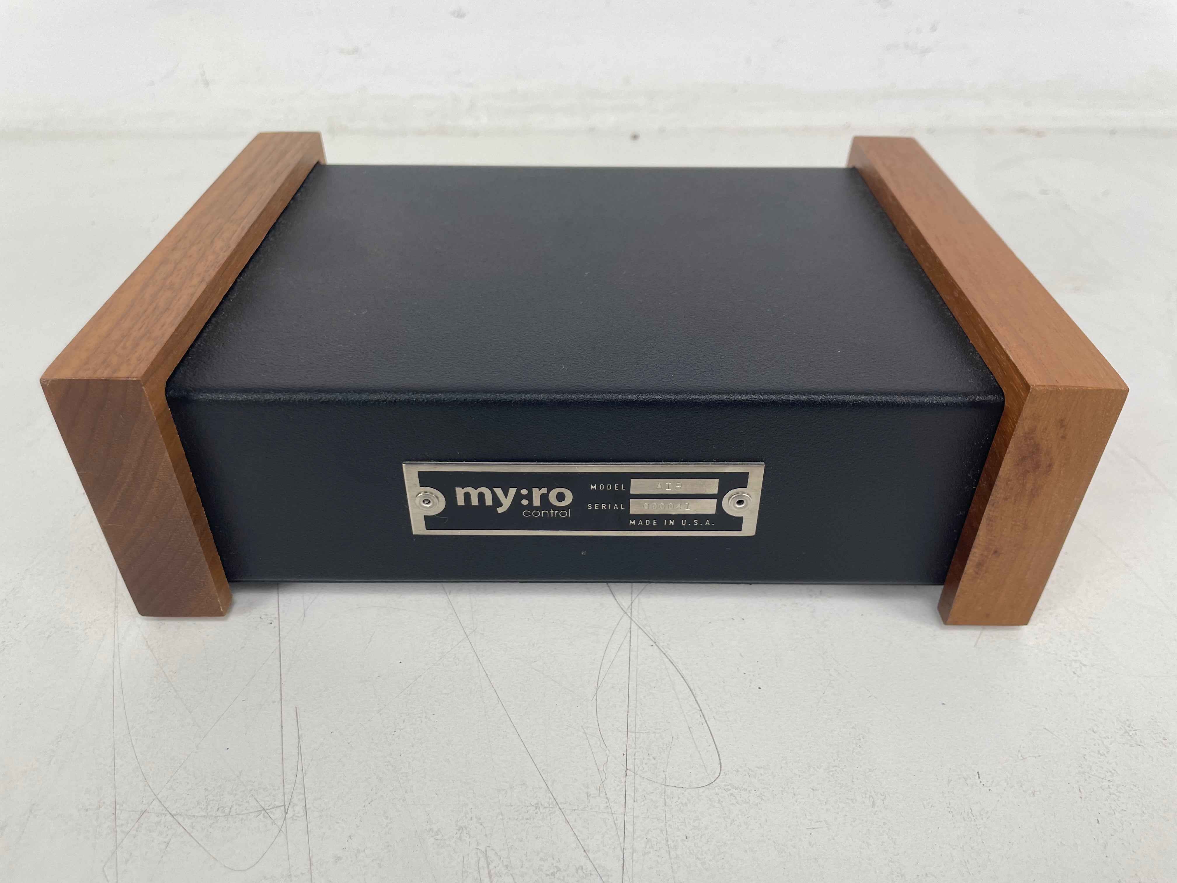 My:ro Control - Air - Airplay Audio Streamer - Inc. Original Box/Adapter/Manual/Accesoires