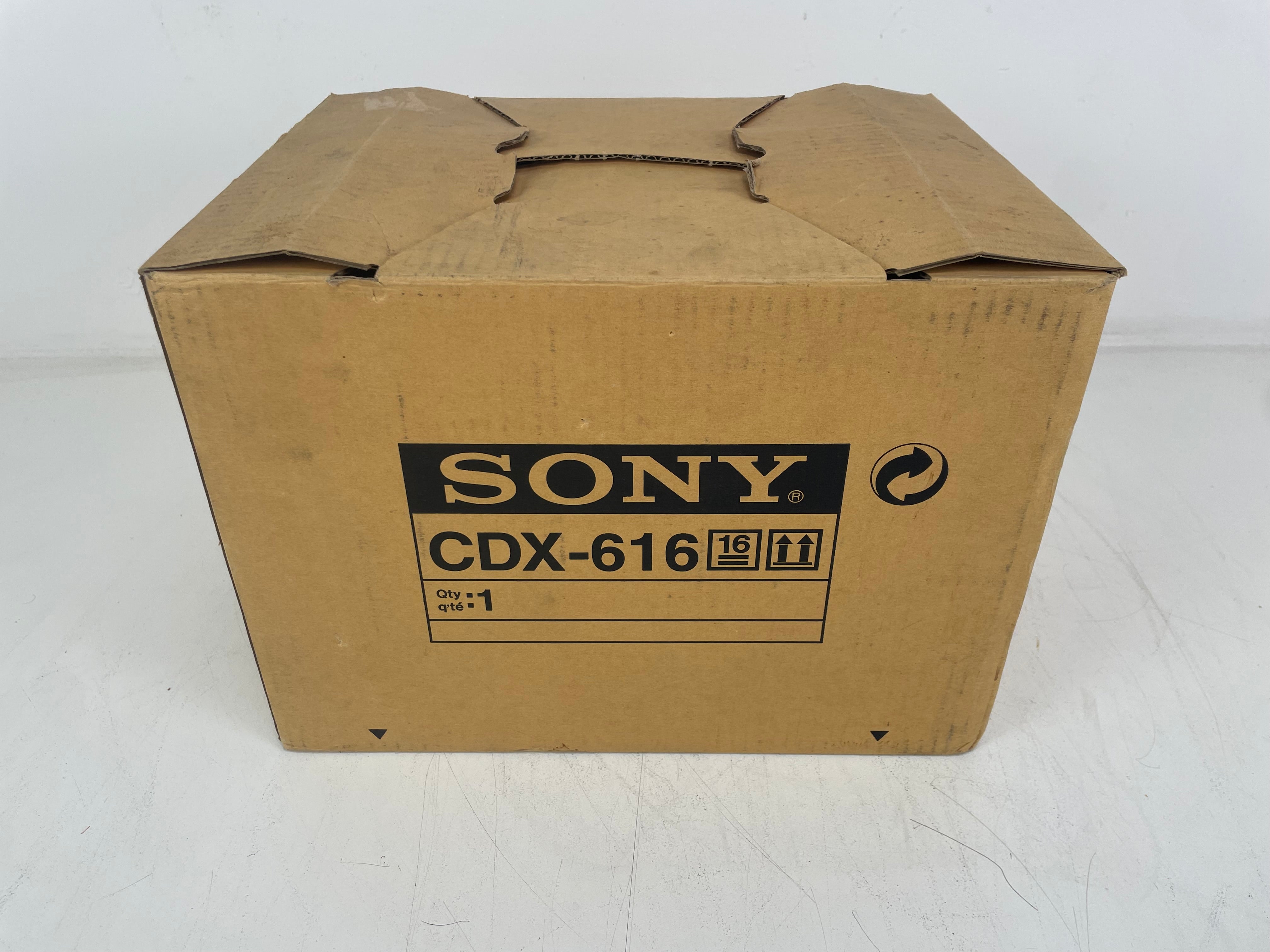 Sony - CDX616 - CD Changer - Inc. Original box/Accessoires - NOS
