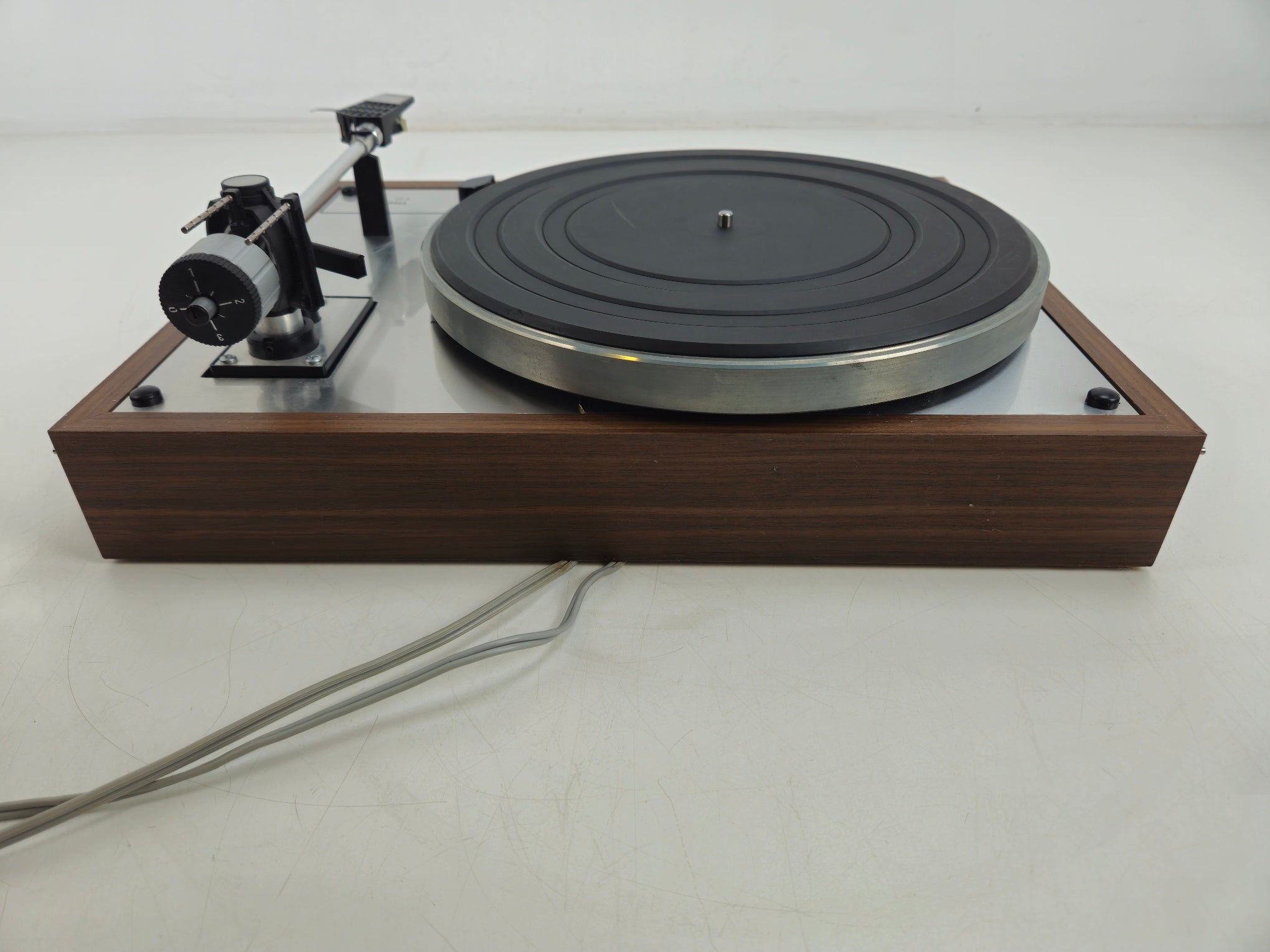 Thorens - TD 166 - 2-Speed Belt-Drive Suspended Chassis Turntable - New Belt