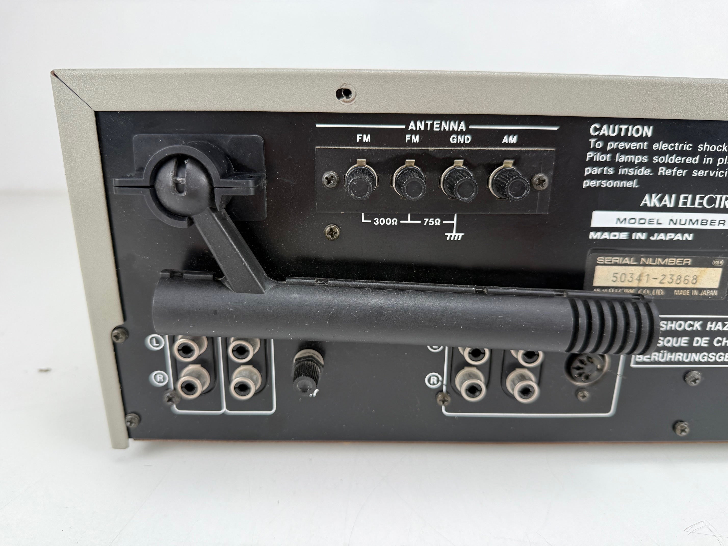 Akai AA-R20 Stereo Receiver - New lights