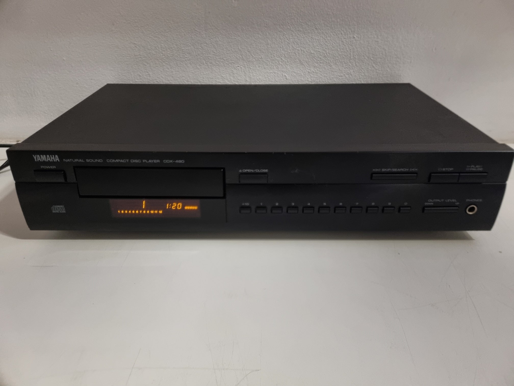 Yamaha CDX-480 - Natural Sound Compact Disc Player