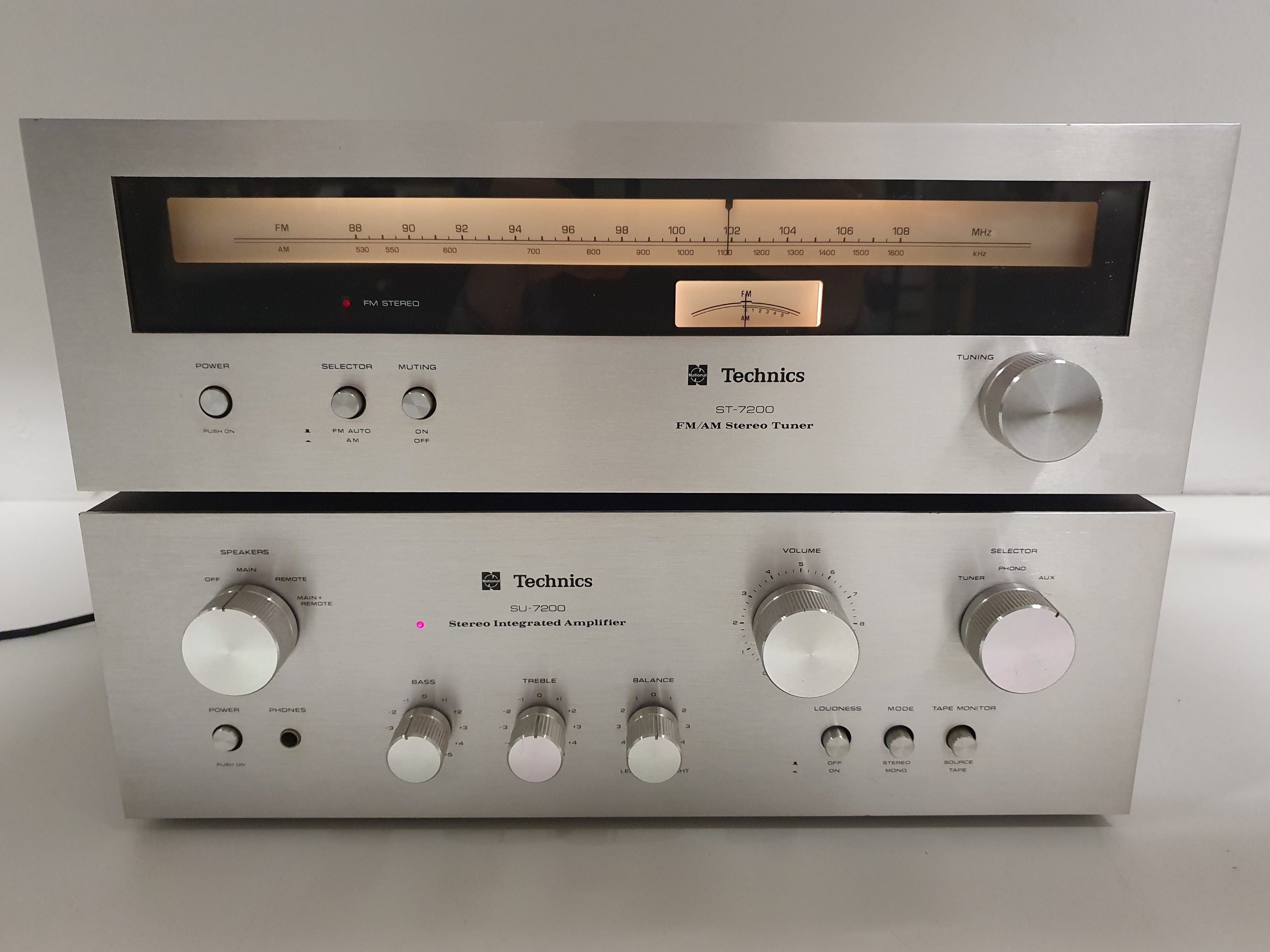 Technics ST-7200 tuner - SU-7200 geïntegreerde versterker - Mooie set