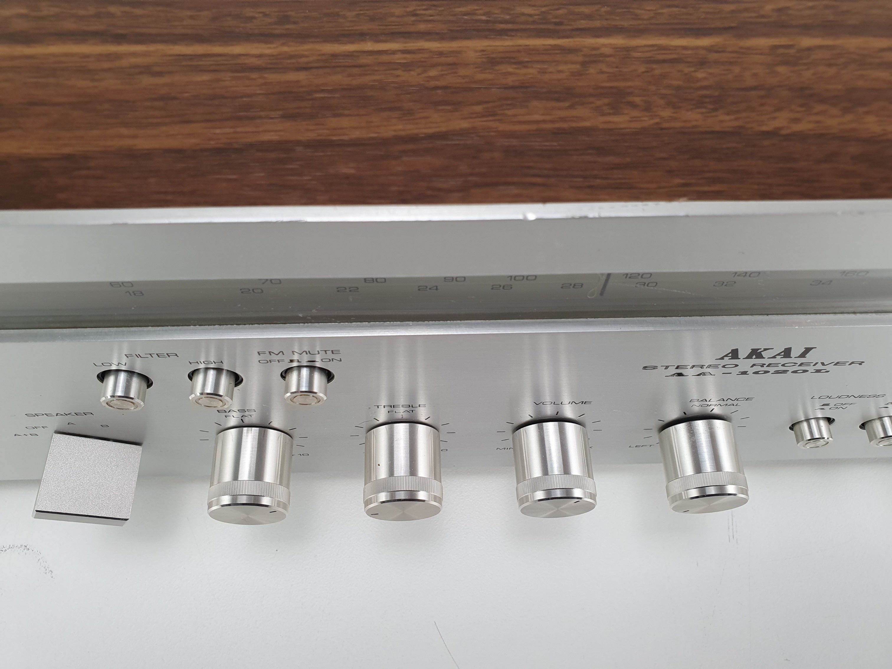 Akai AA-1020L nice looking Stereo Receiver - Fully serviced