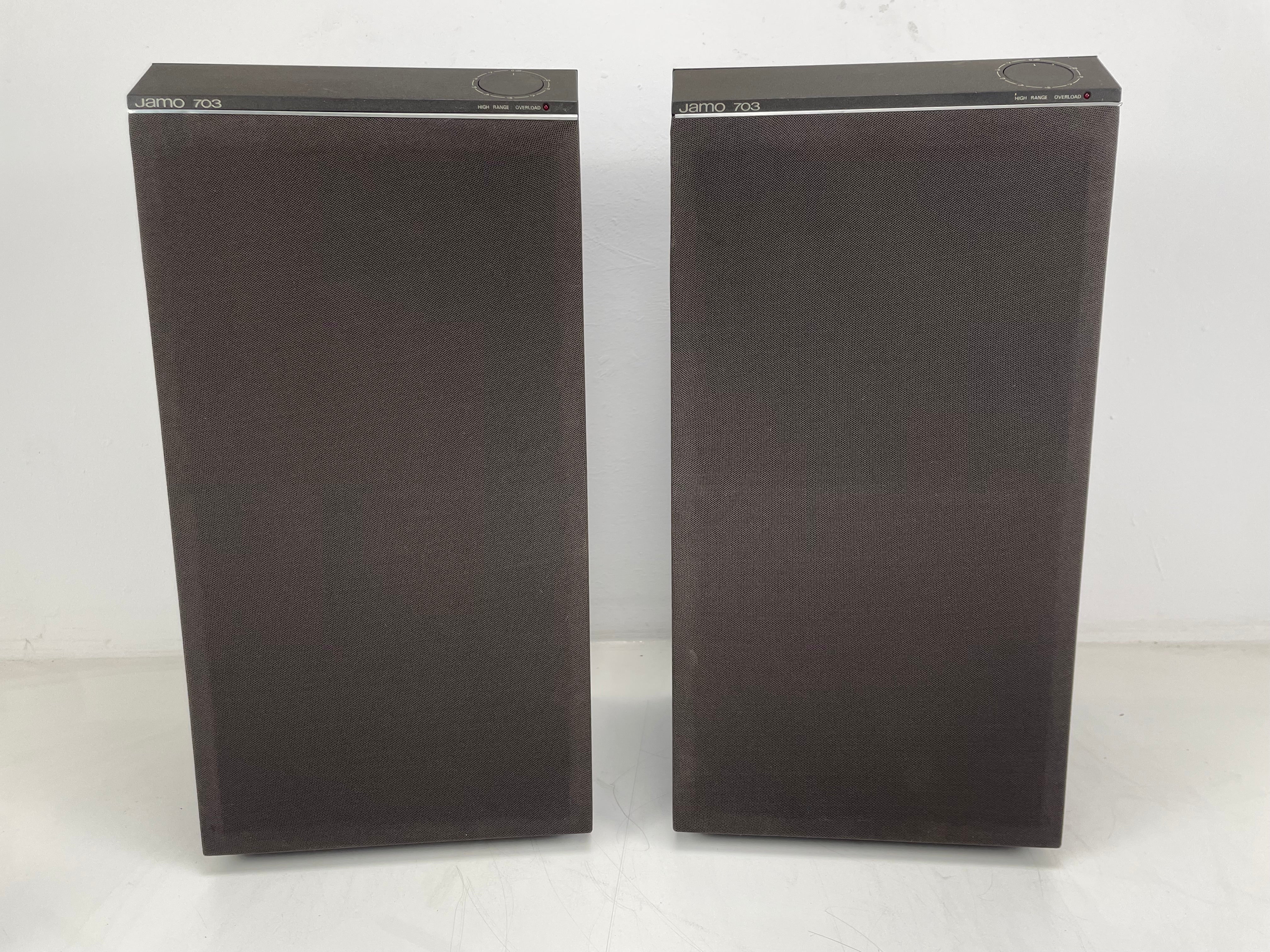JAMO - 703 - Speakers