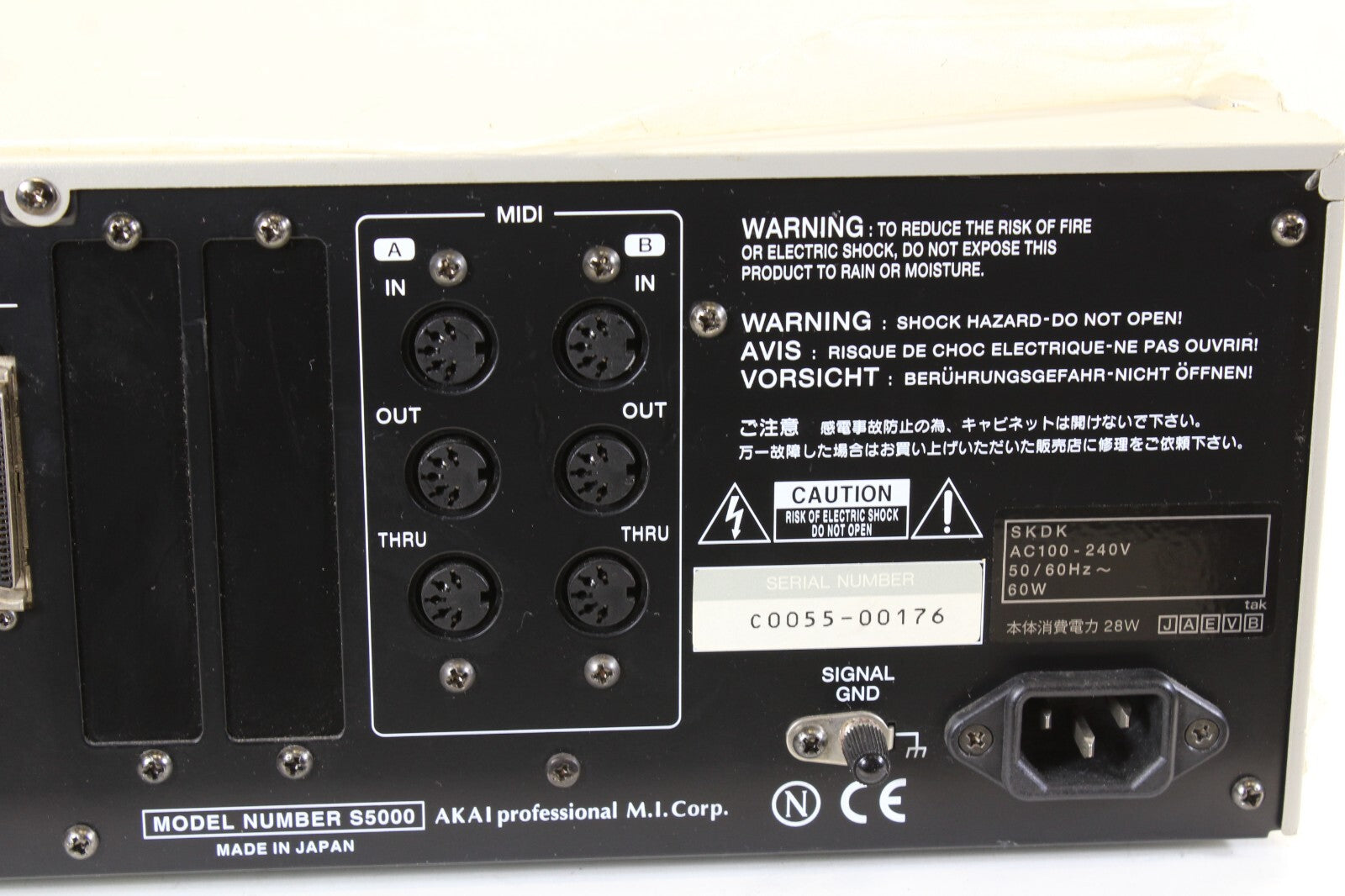 Akai S5000 Sampler With owners manuals