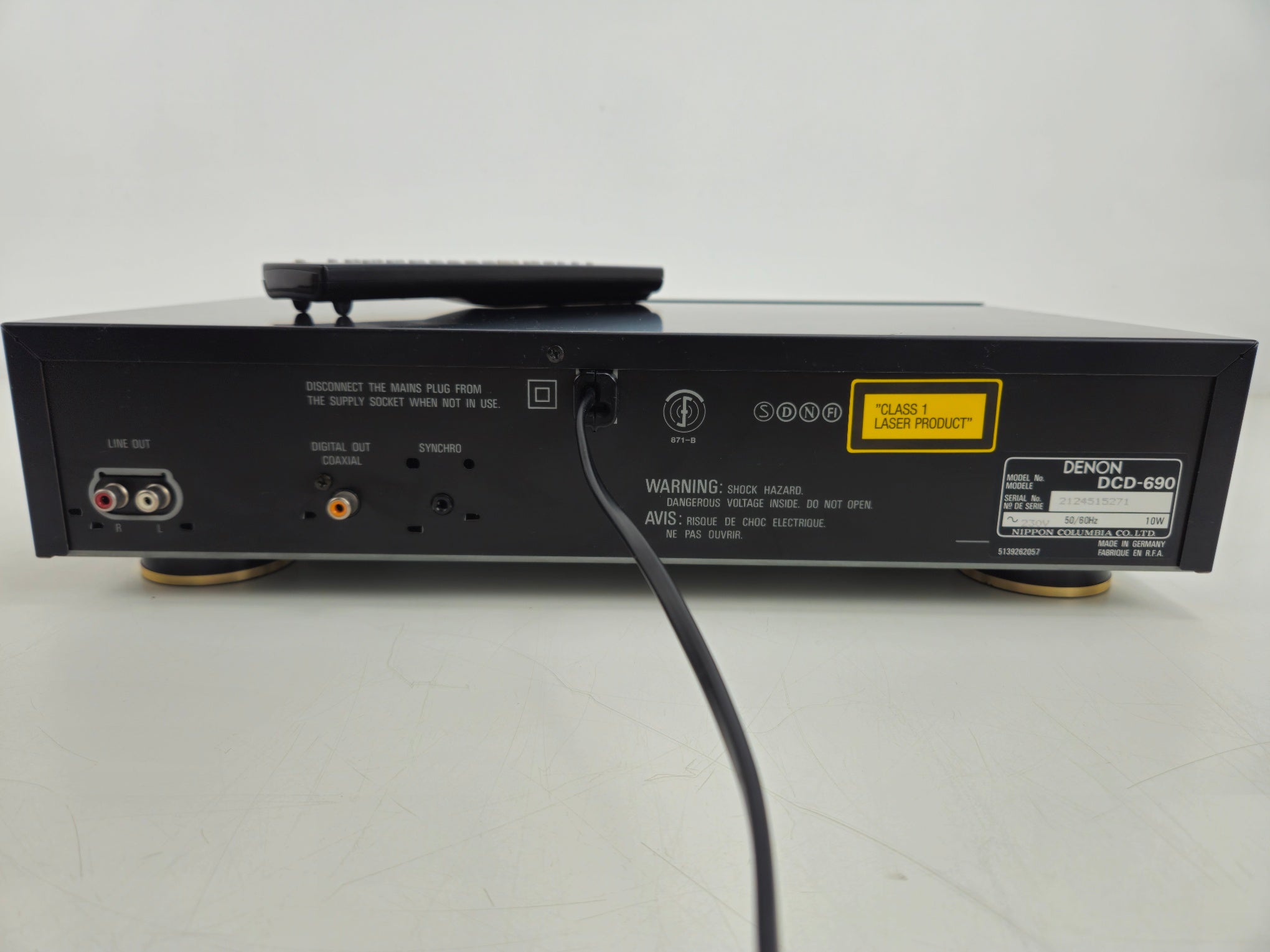 Denon - DCD-690 - Compact Disc Player - With Remote