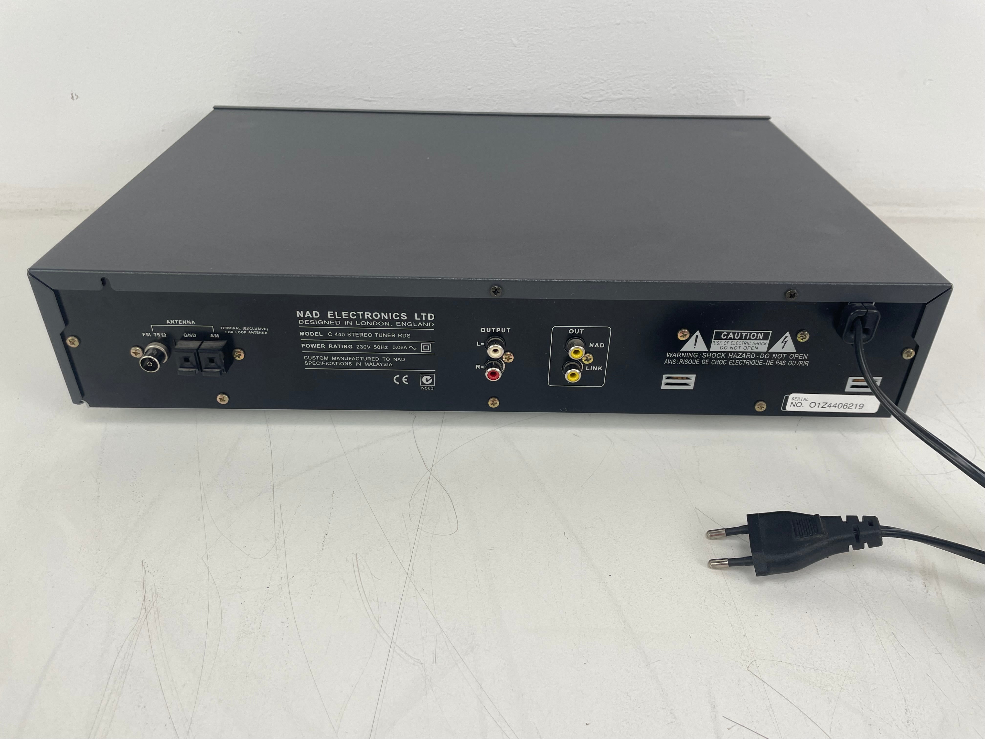NAD - C440 - RDS Stereo Tuner - Inc. Manual, Antenna