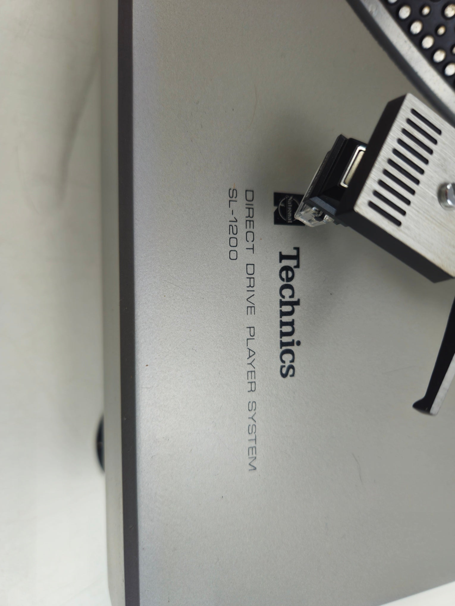 Technics - SL1200 MK1 - Direct-Drive Turntable - Dustcover - Shure SDS3 Cartridge