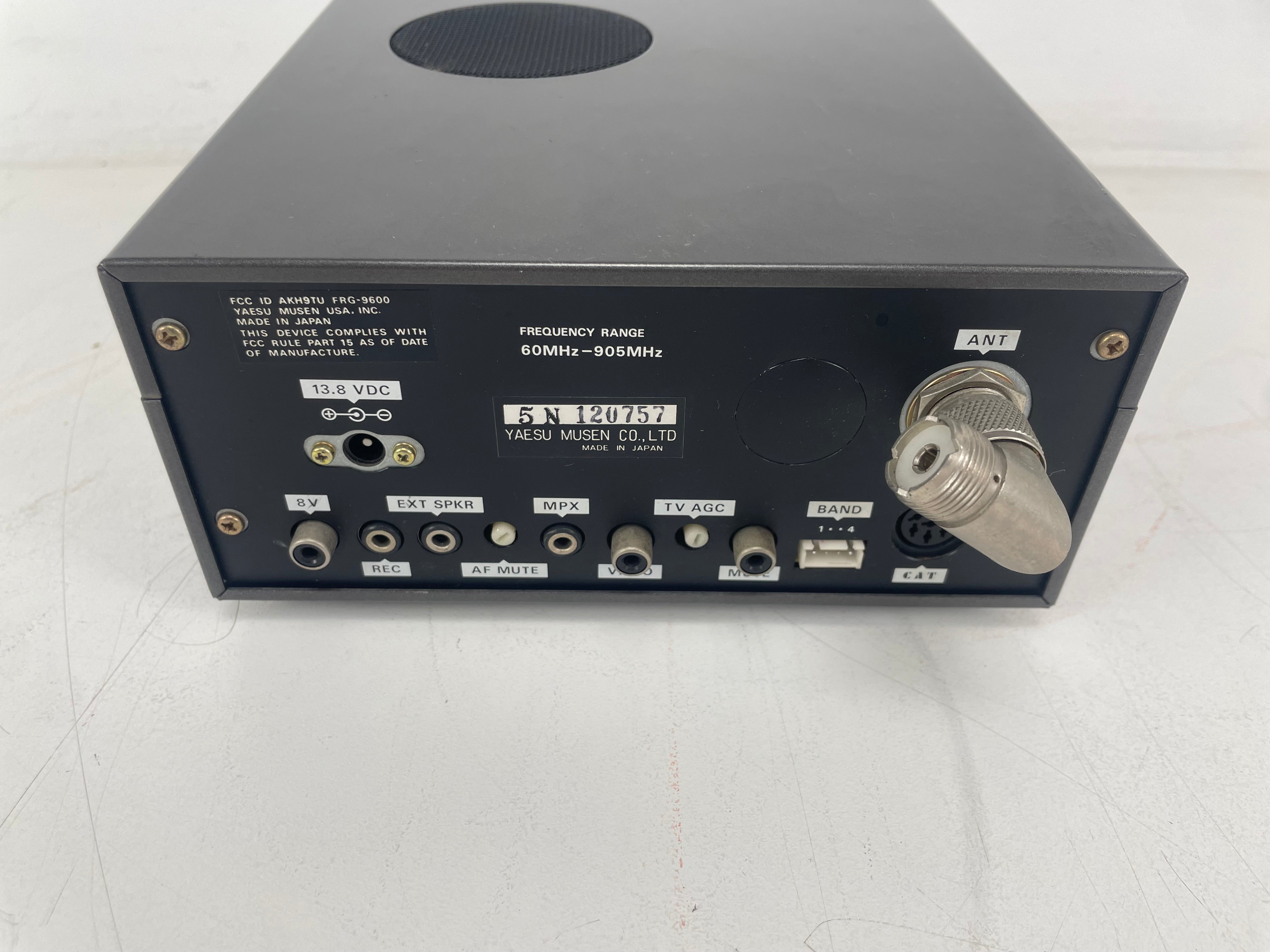 Yaesu - FRG-9600 - VHF/UHF Communications Receiver - Inc. Manual/Adapter