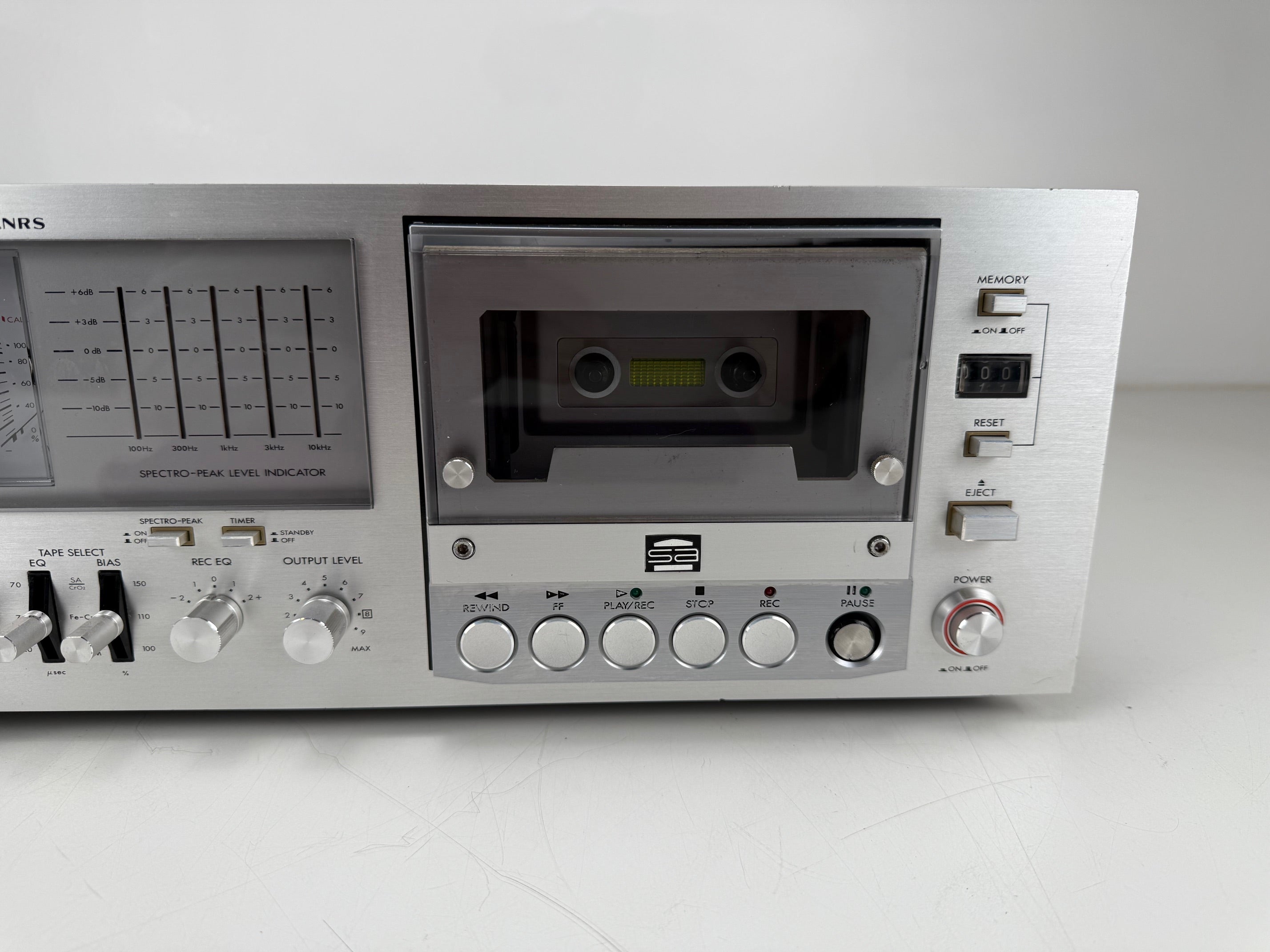 JVC KD - 85 Stereo Cassette Deck - With spectrum analyzer build in