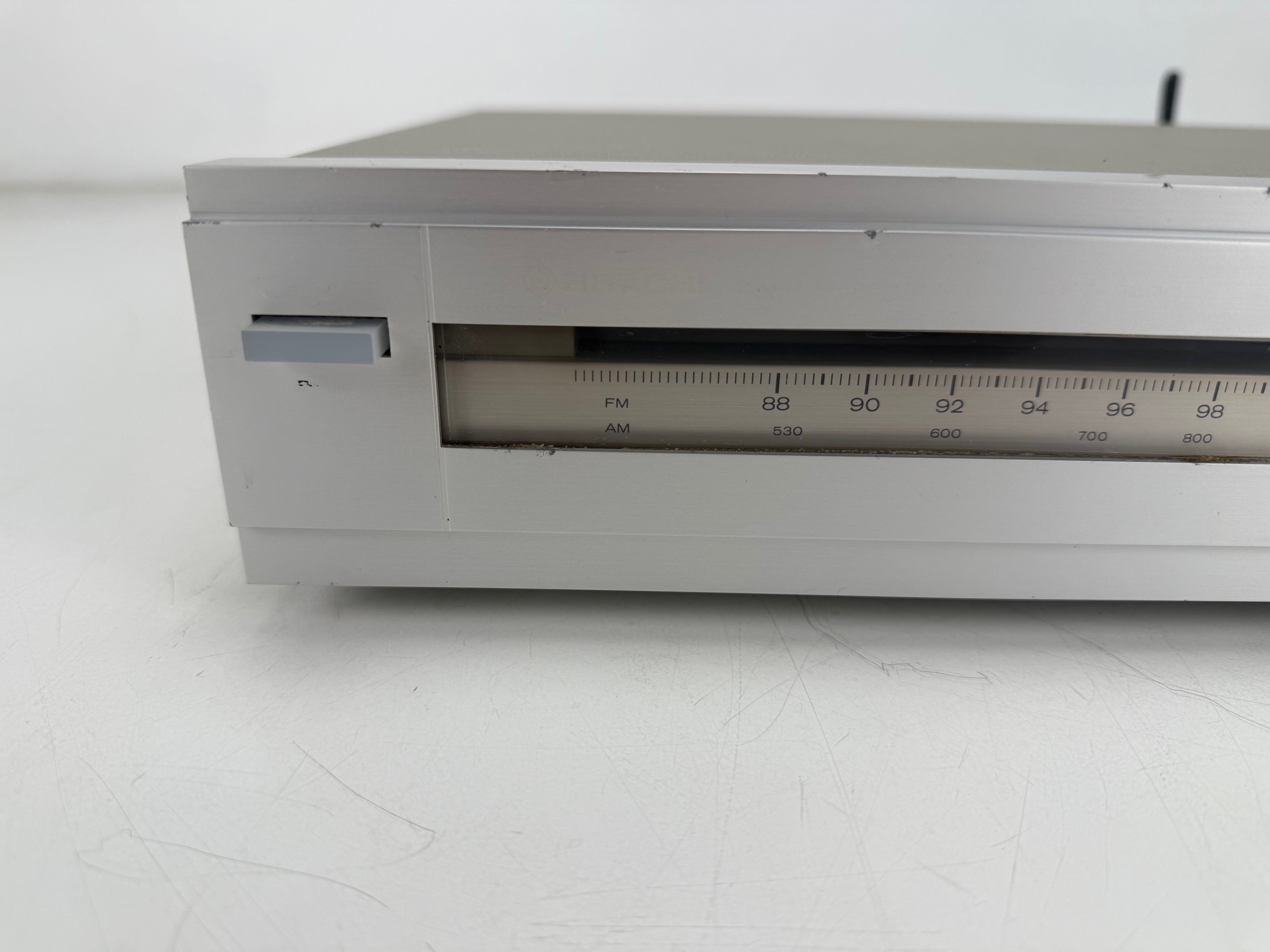 Hitachi FT-3400 Stereo Tuner - New Scale Lights
