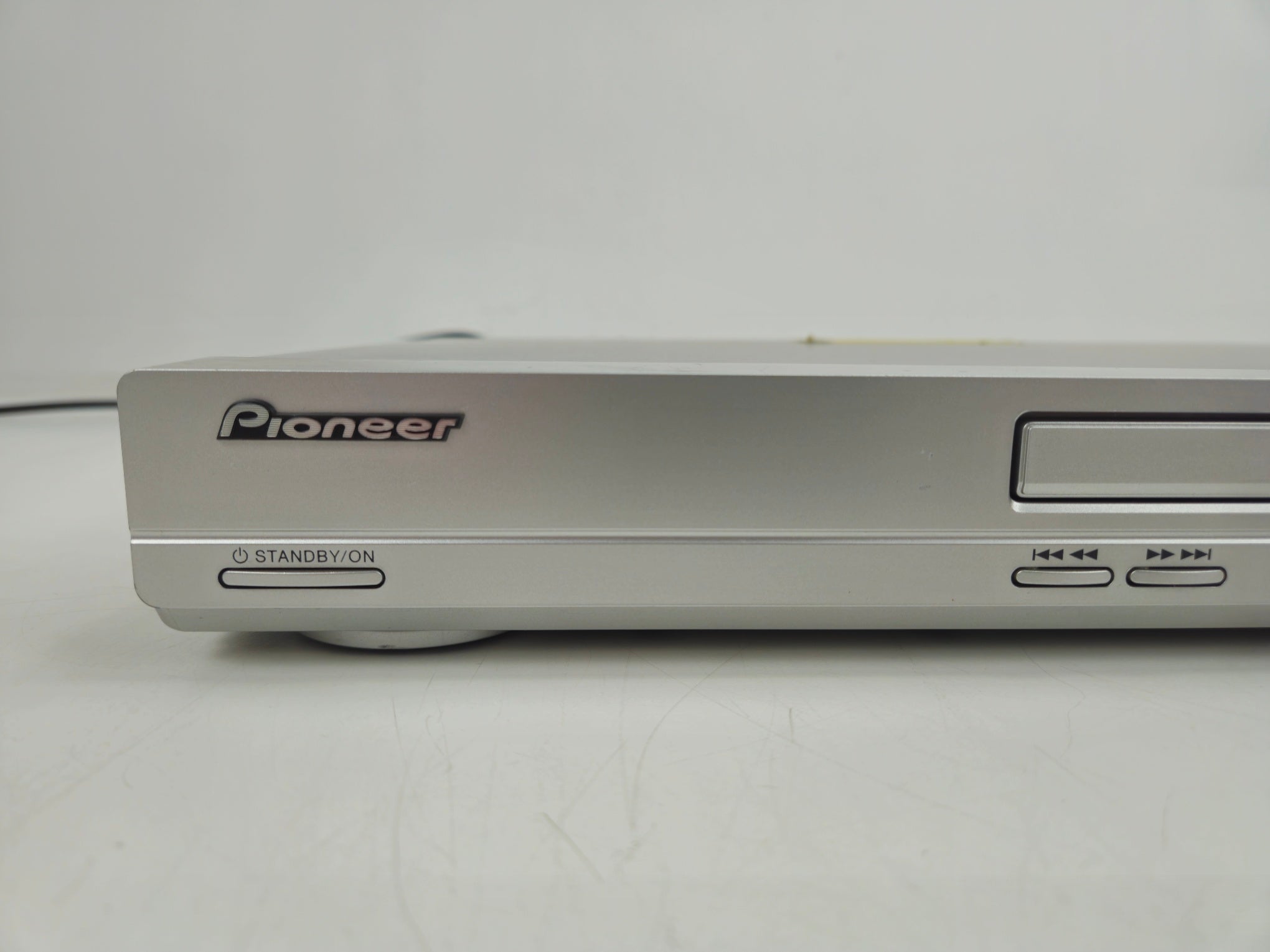 Pioneer - DV-360 - DVD Player - With Remote