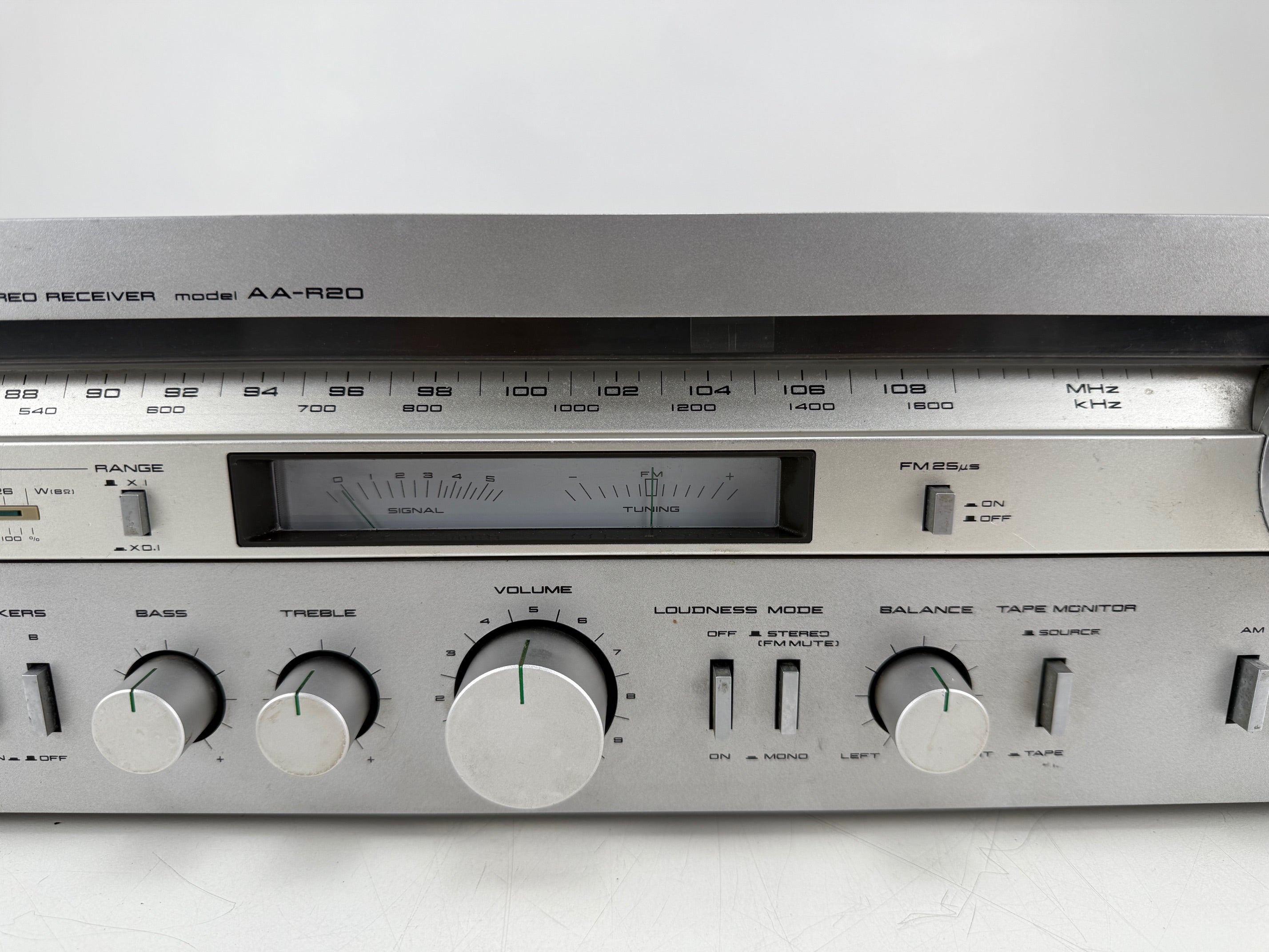 Akai AA-R20 stereo-ontvanger - Onderhoud uitgevoerd