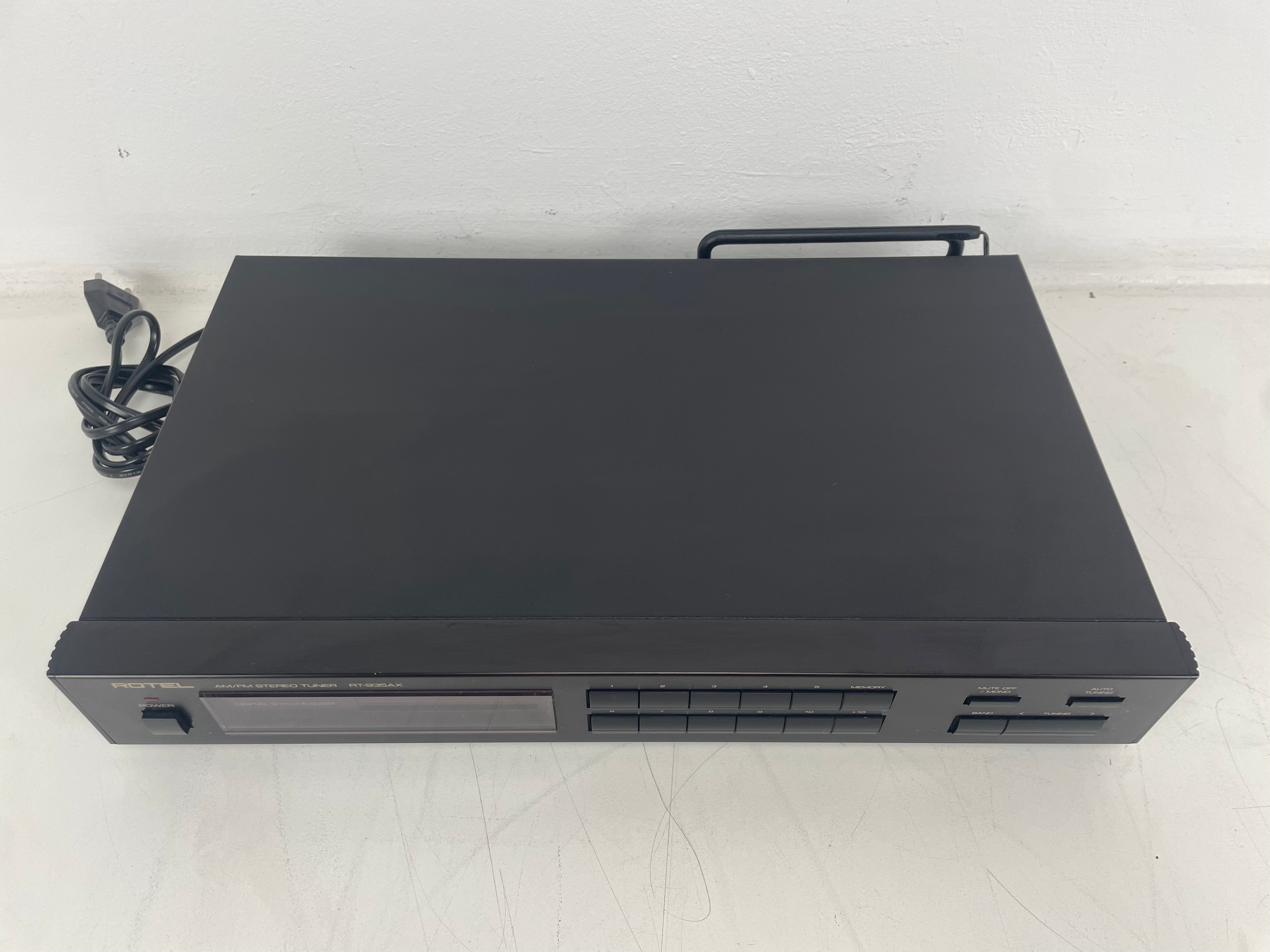 Rotel - RT935AX - AM/FM Stereo Tuner