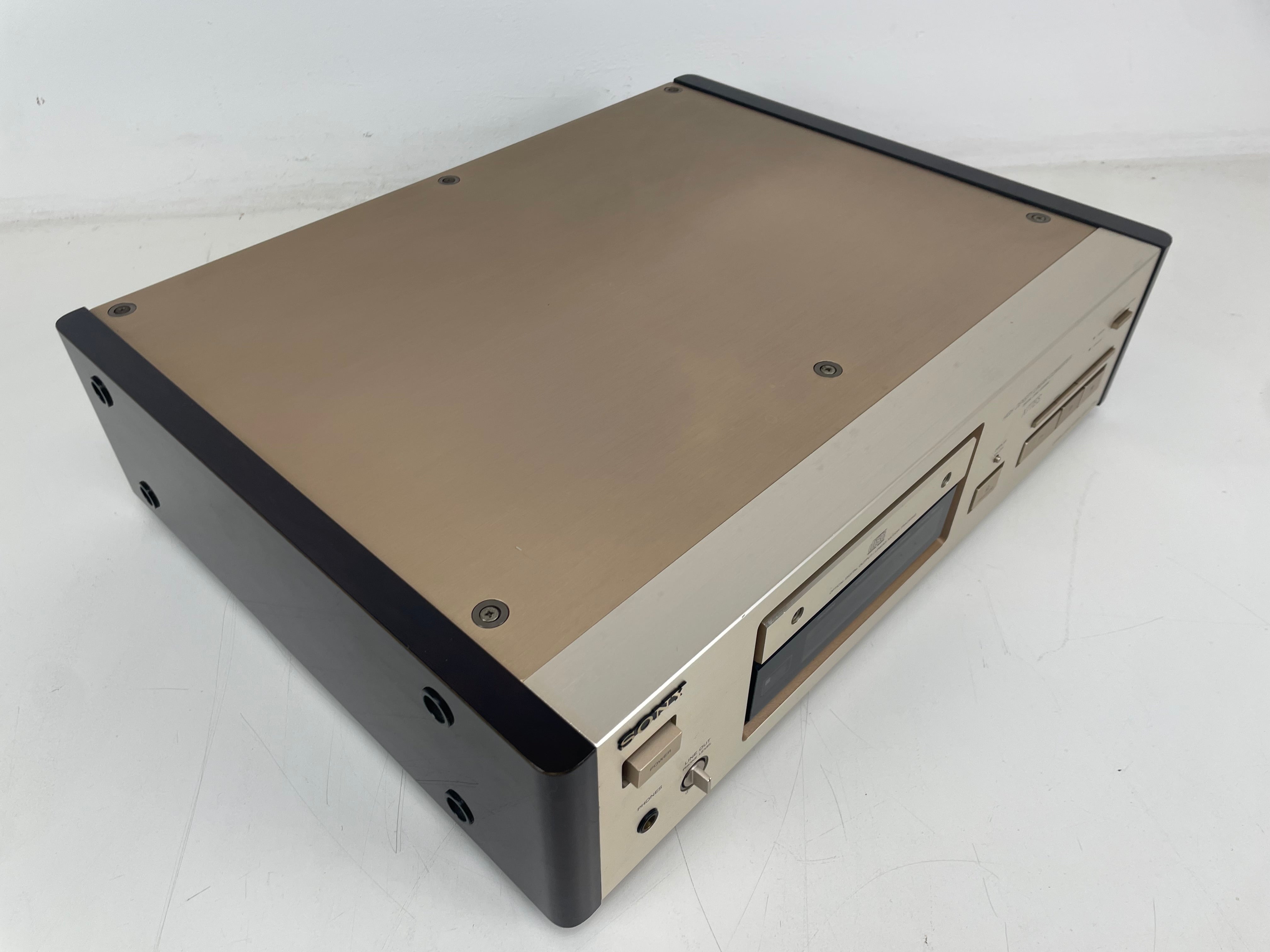 Sony - CDP-X77ES - Semi-Pro CD Player - Inc. Original Remote - Champagne
