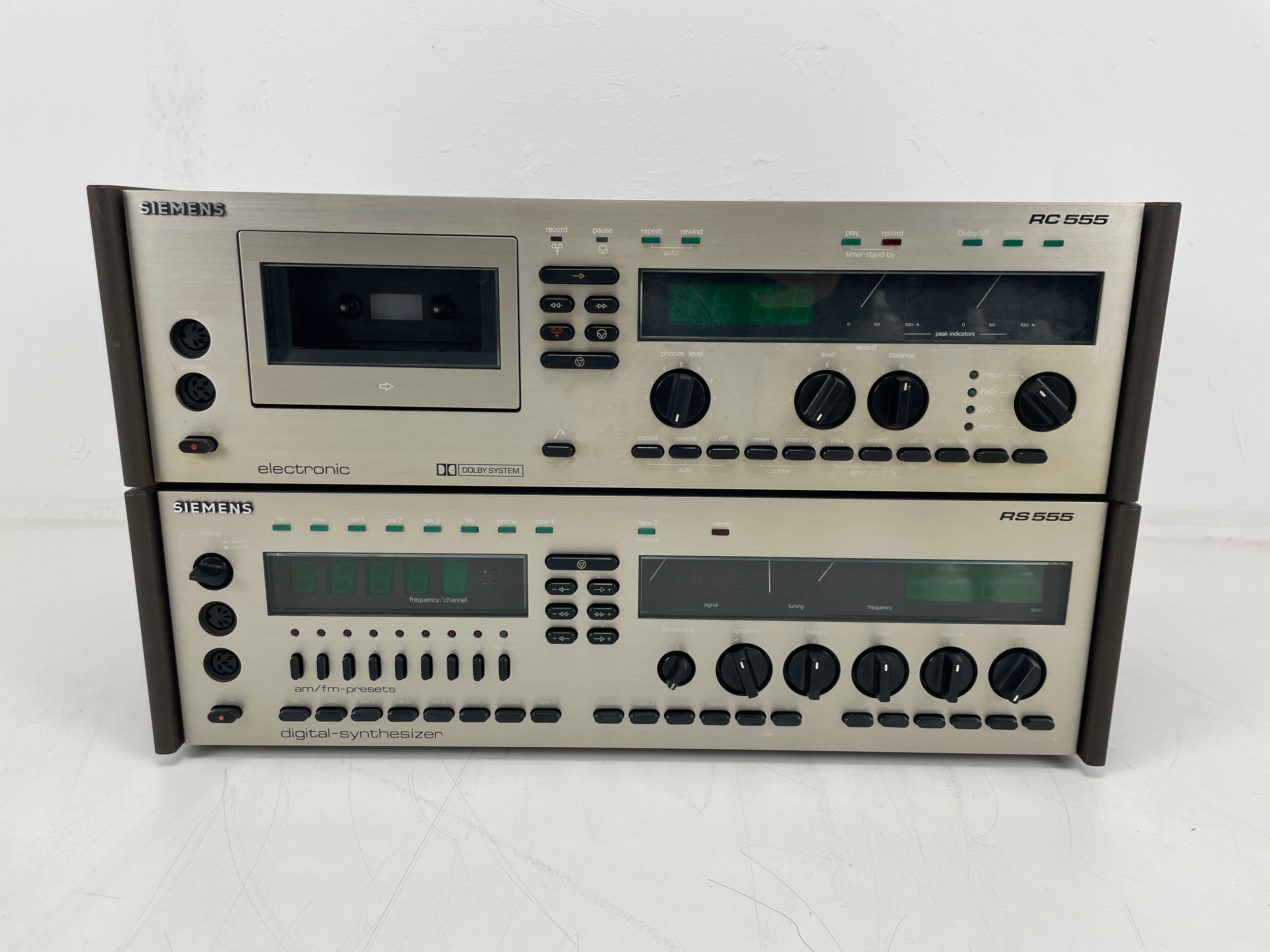 Siemens - RS555/RC555 - Digital syntheziser (FM/AM Receiver) / Electronic (Tape deck)