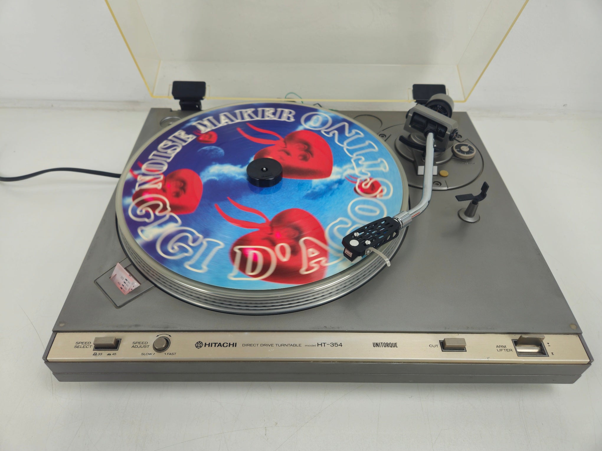 Hitachi - HT-354 - 2-Speed Direct-Drive Turntable