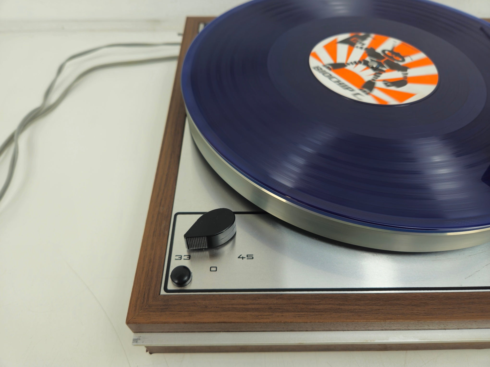 Thorens - TD 166 - 2-Speed Belt-Drive Suspended Chassis Turntable - New Belt